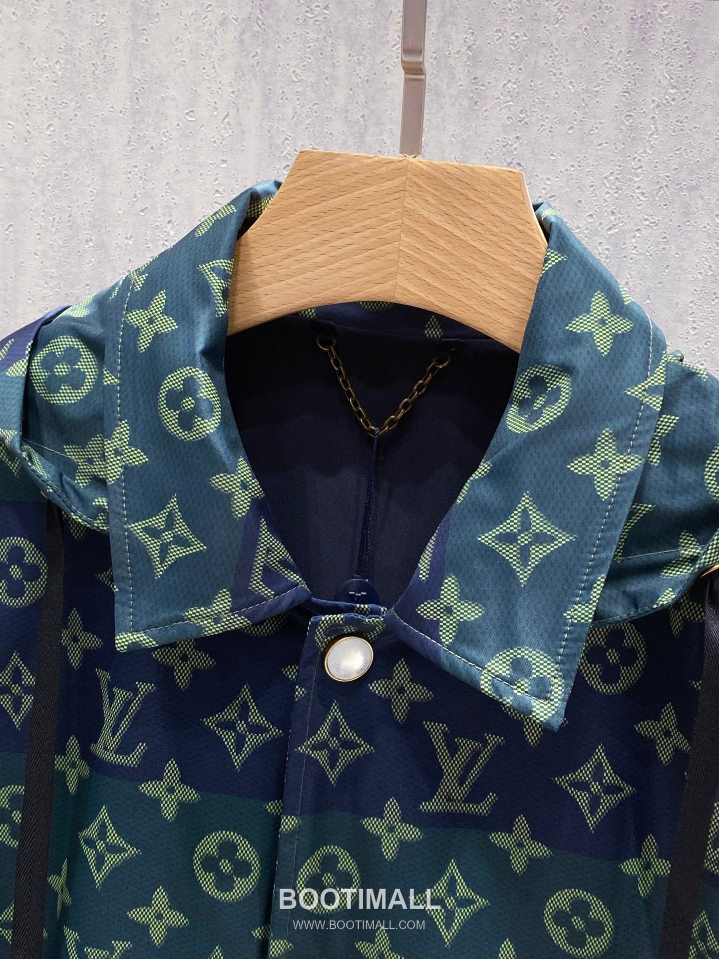 Louis Vuitton Monogram Modular Hooded Jacket Blue Green 루이비통 모노그램 모듈러 후드 자켓 블루 그린 4