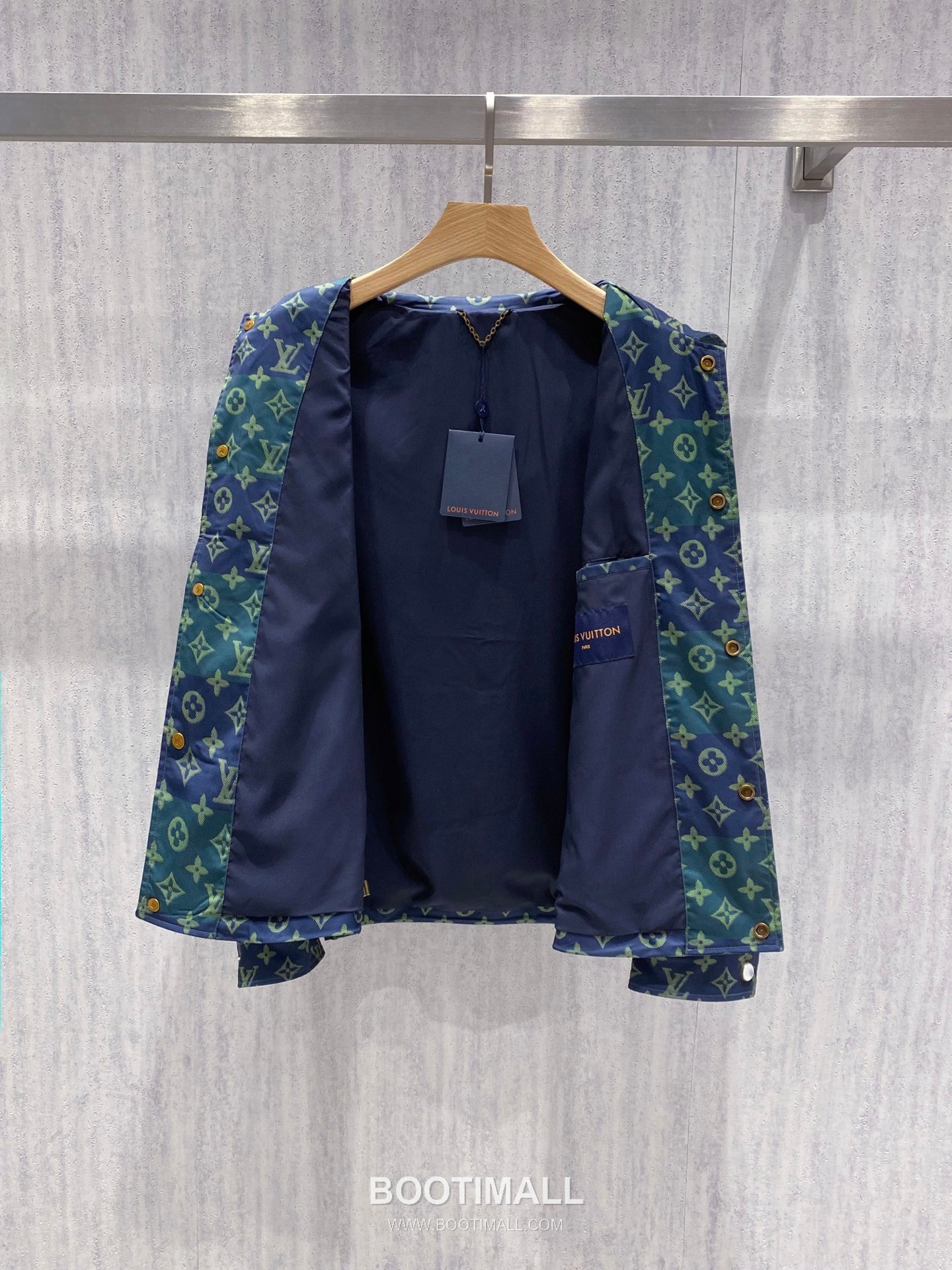 Louis Vuitton Monogram Modular Hooded Jacket Blue Green 루이비통 모노그램 모듈러 후드 자켓 블루 그린 5