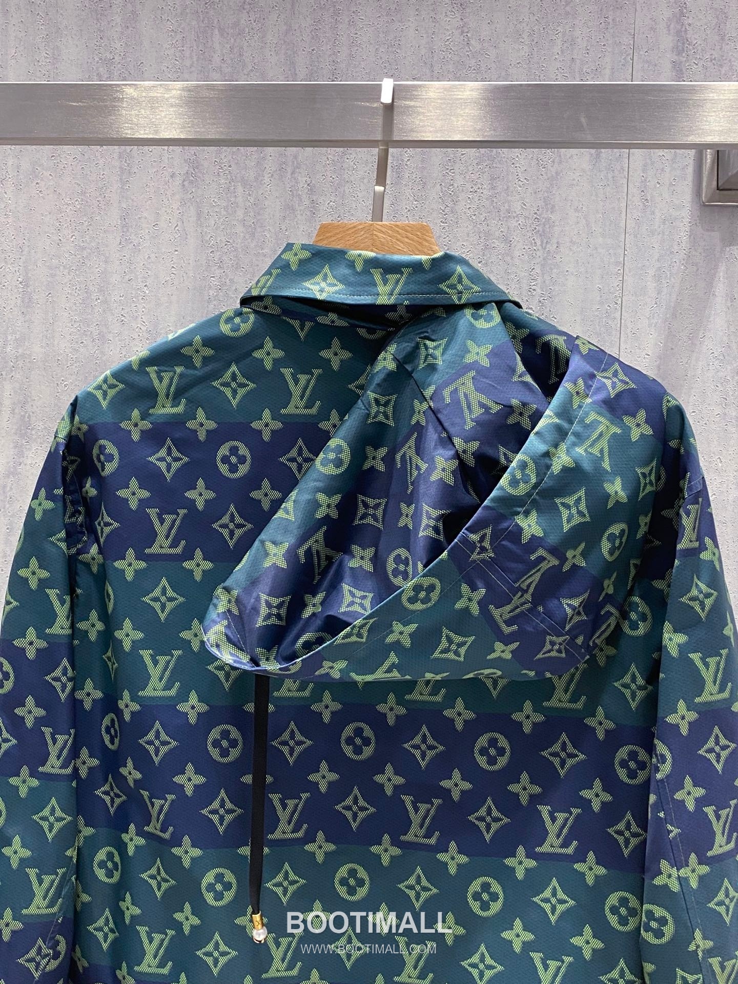 Louis Vuitton Monogram Modular Hooded Jacket Blue Green 루이비통 모노그램 모듈러 후드 자켓 블루 그린 6