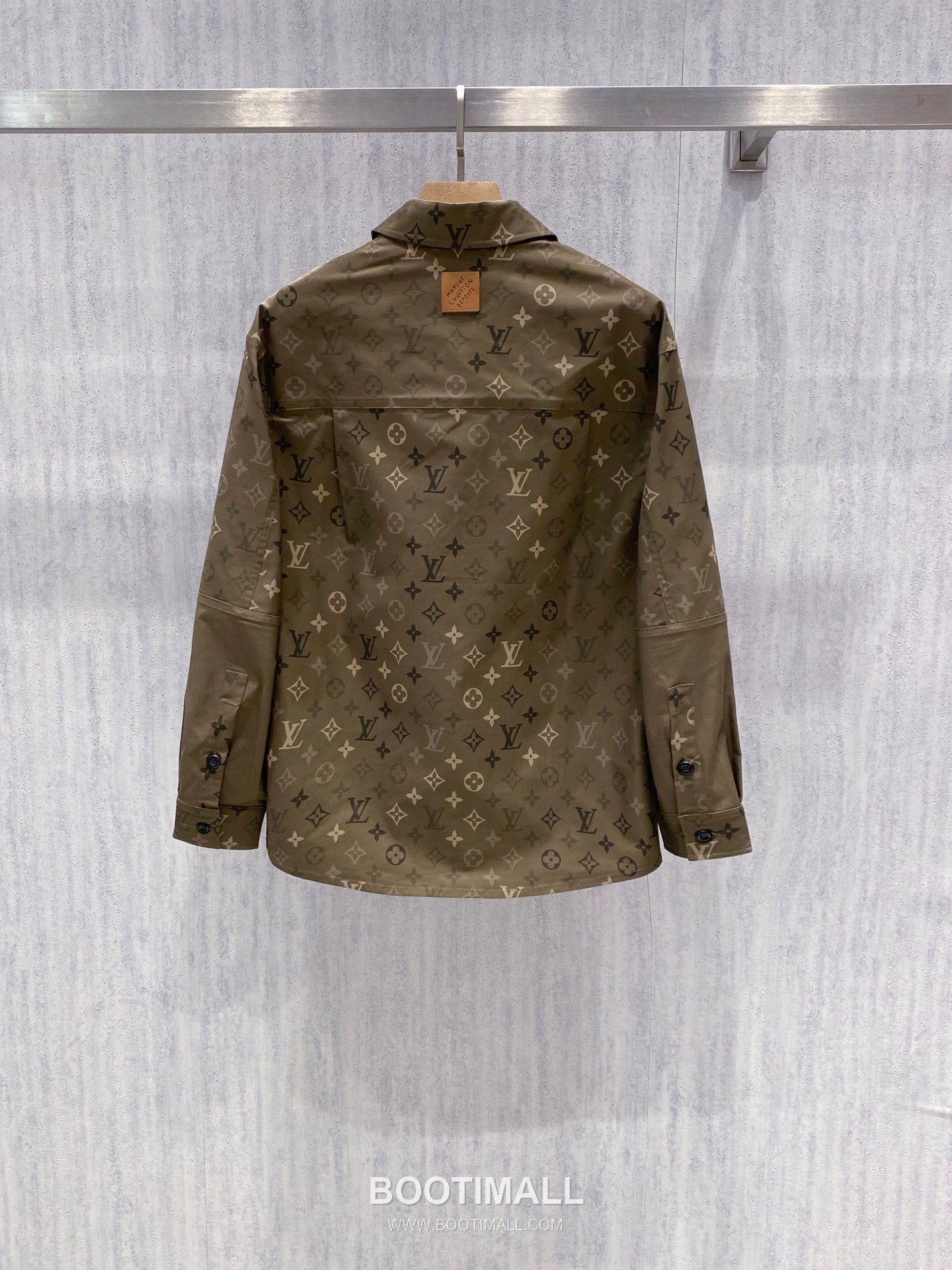 Louis Vuitton Mineral Green Horn Button Jacket Green 루이비통 미네랄 그린 혼버튼 재킷 그린 2