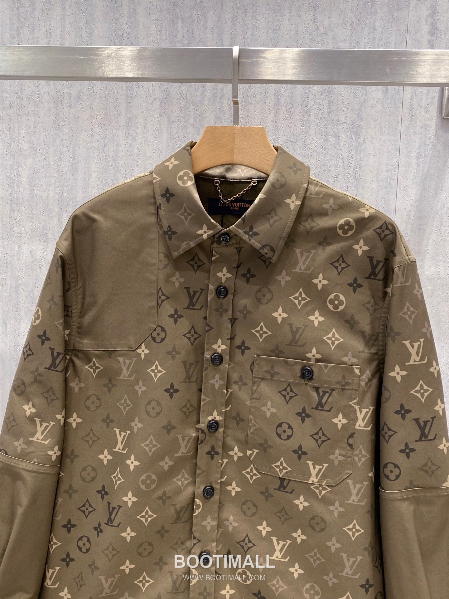 Louis Vuitton Mineral Green Horn Button Jacket Green 루이비통 미네랄 그린 혼버튼 재킷 그린 3