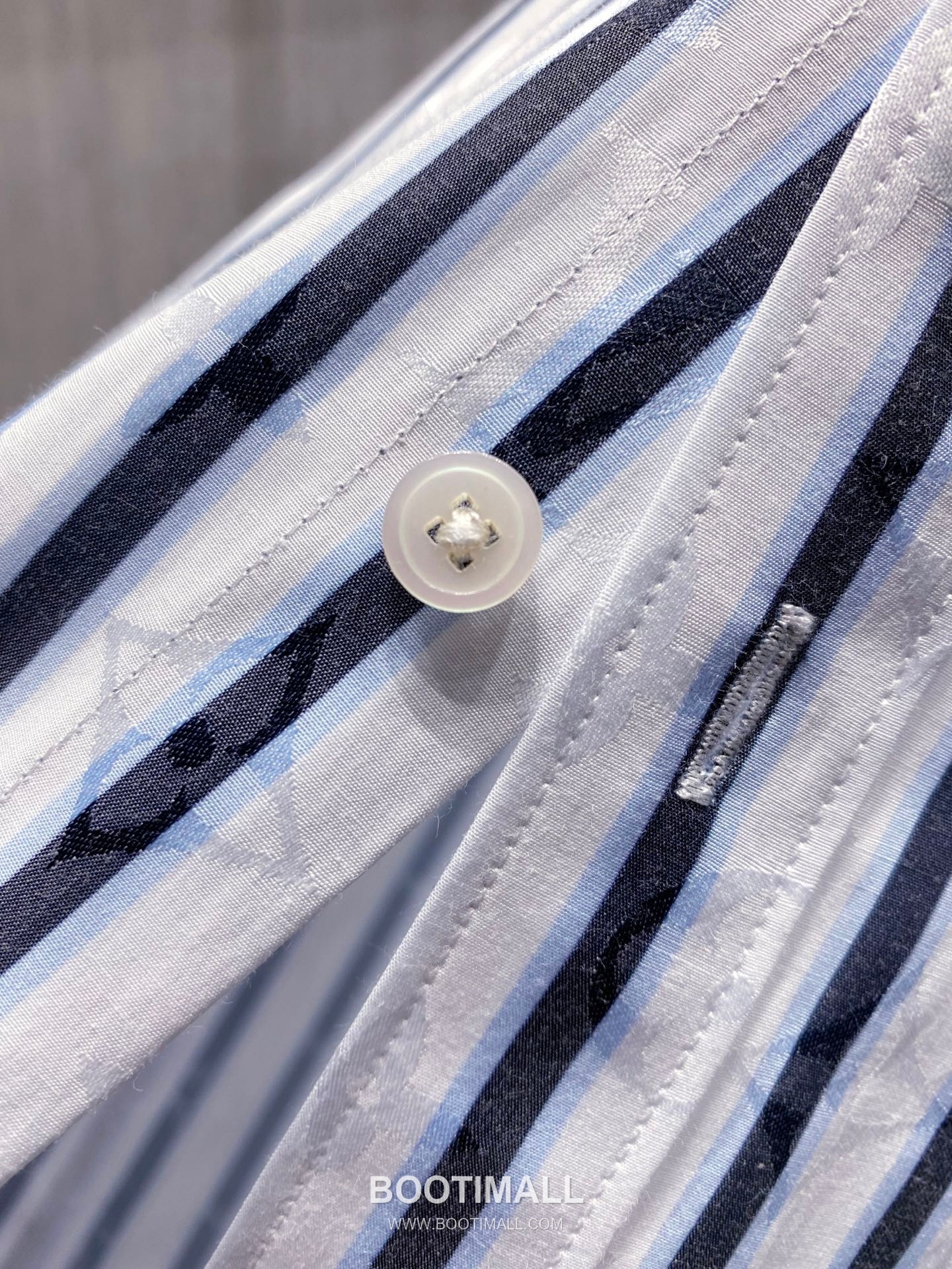 Thom Browne 2026 Early Spring Plaid Shirt Jacket Cotton Blend Grey 톰브라운 2026 얼리 스프링 체크 셔츠 자켓 코튼 블렌드 블루 19