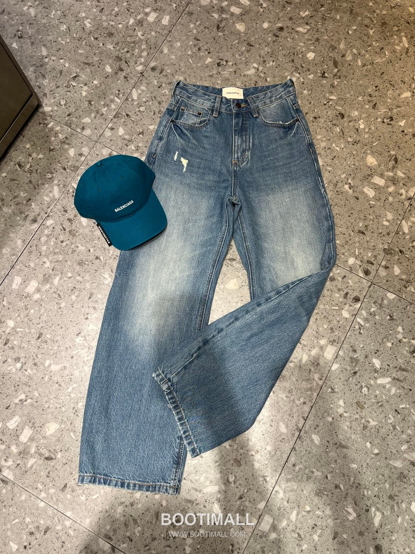 Acne Studios Curved Blade Denim Pants Cotton Denim 아크네스튜디오 커브드 블레이드 데님 팬츠 코튼 데님 2