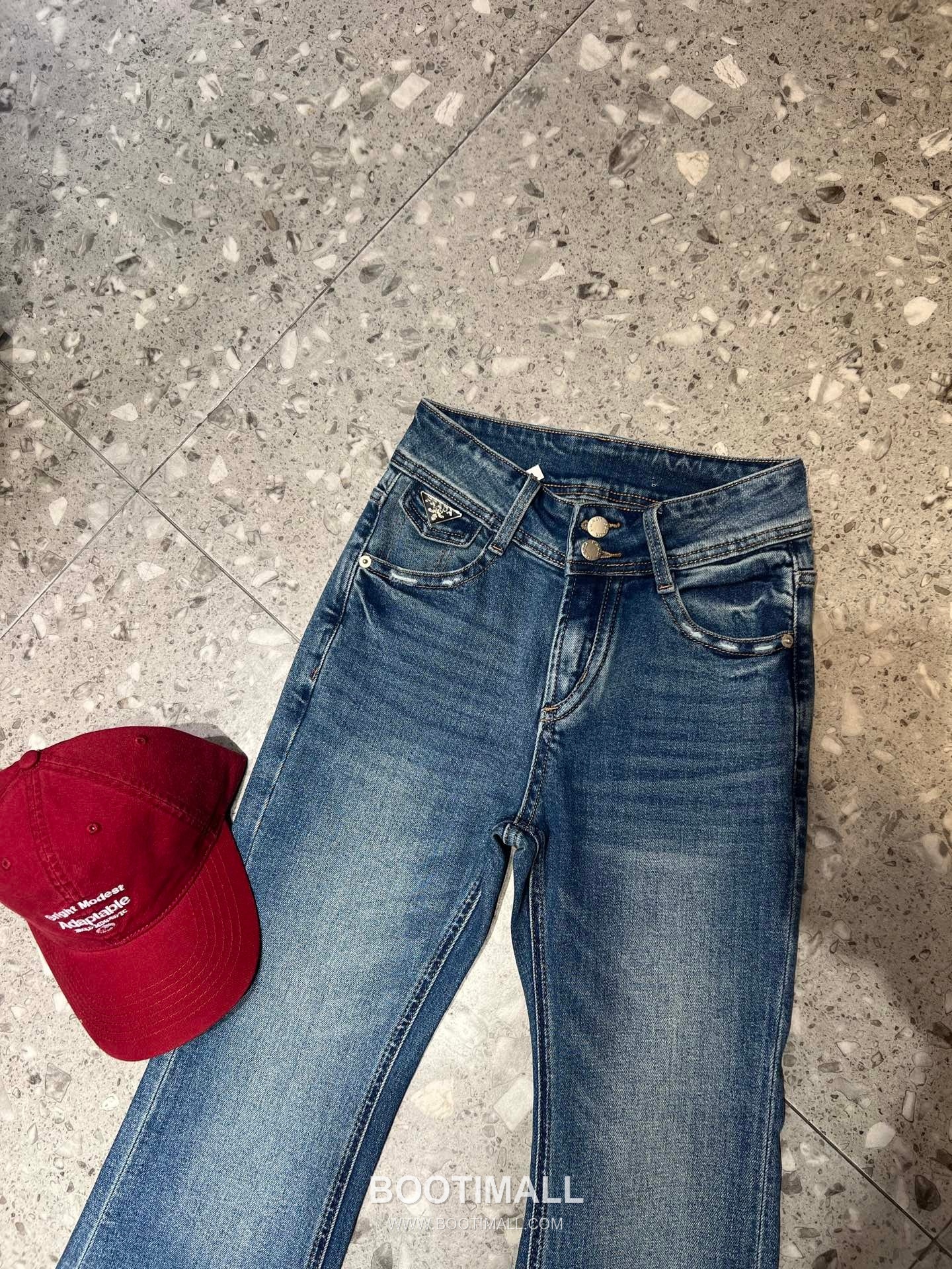 Prada High Waist Flare Jeans Denim Pants 프라다 하이웨스트 플레어 진 데님 팬츠 9