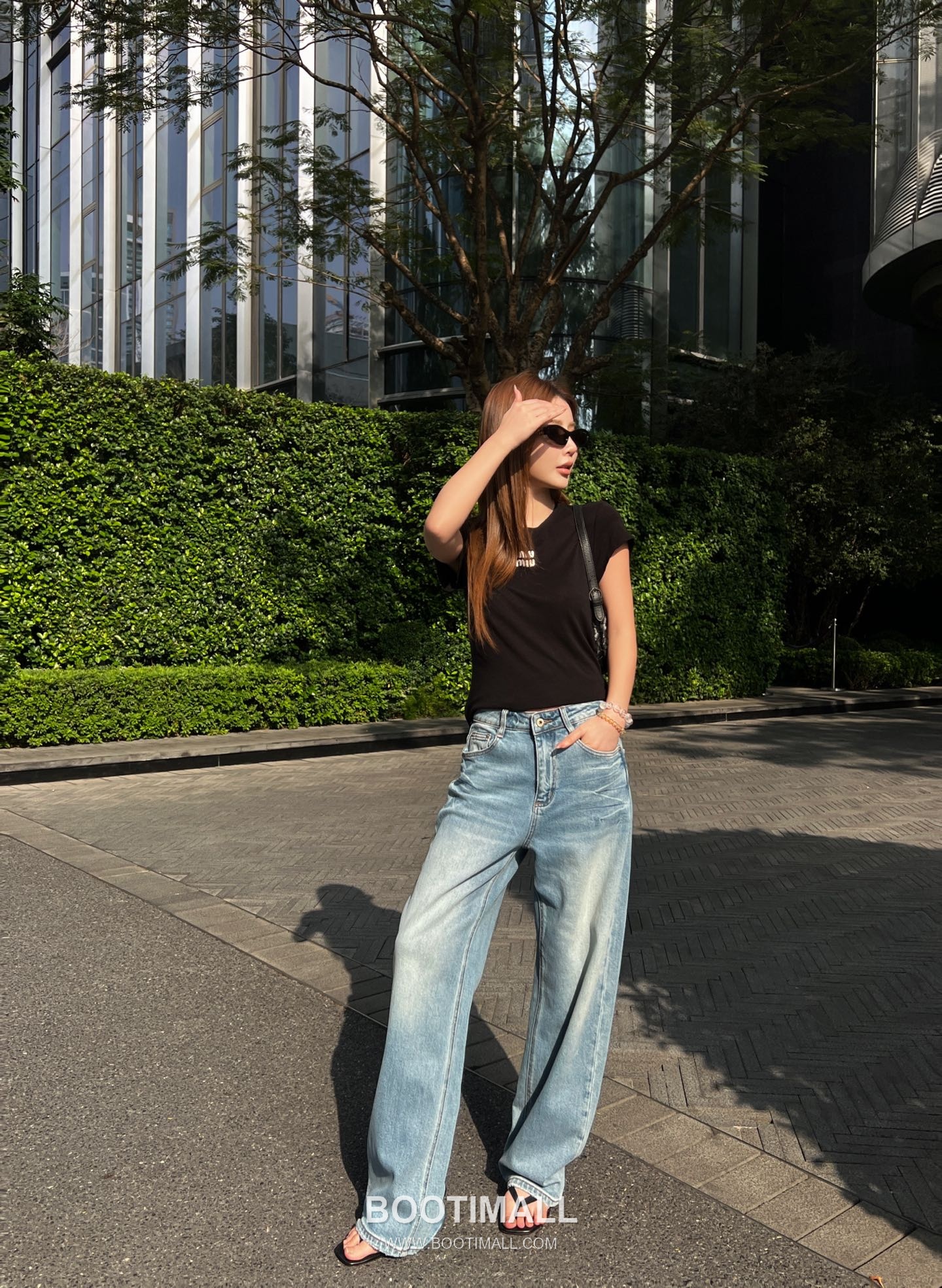 Loewe Curved Blade Denim Pants Cotton Denim 로에베 커브 블레이드 데님 팬츠 코튼 데님 1