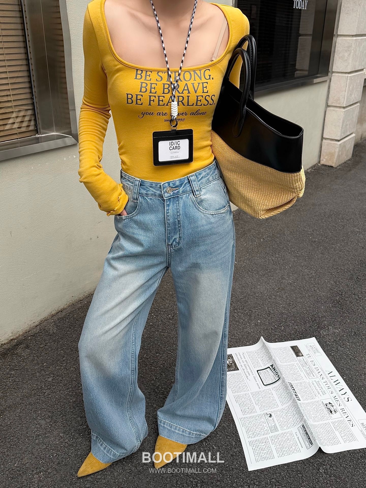 Burberry Logo Embroidered Wide Leg Denim Cotton Denim Pants 버버리 로고 자수 와이드 레그 데님 코튼 데님 팬츠 1