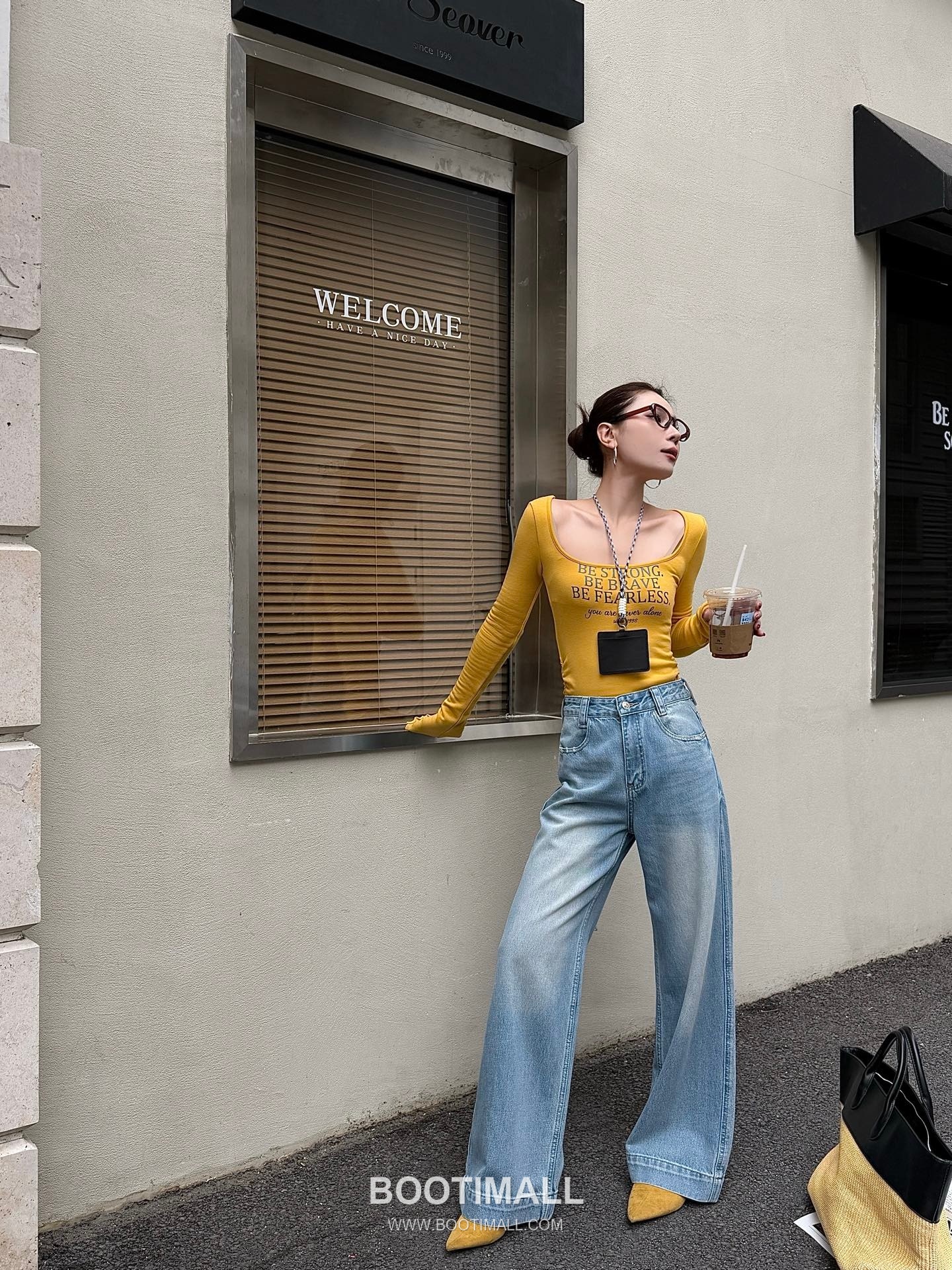 Burberry Logo Embroidered Wide Leg Denim Cotton Denim Pants 버버리 로고 자수 와이드 레그 데님 코튼 데님 팬츠 2