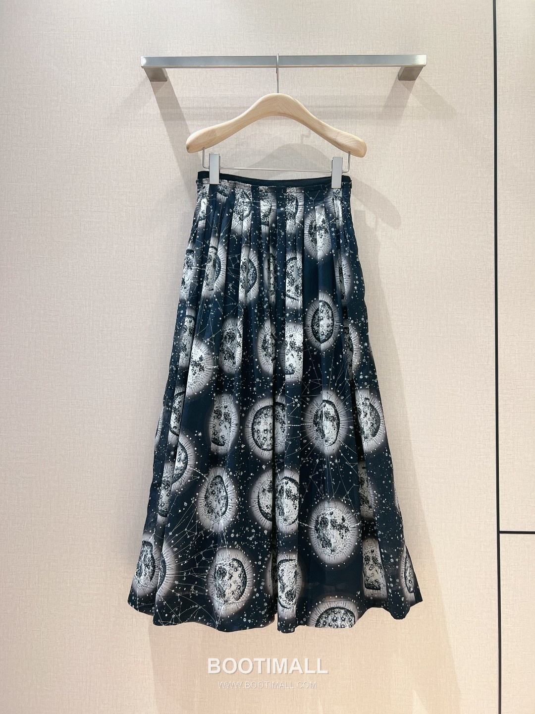 Dior Cosmic Print Skirt Cotton Black 디올 코스믹 프린트 스커트 코튼 블랙 1