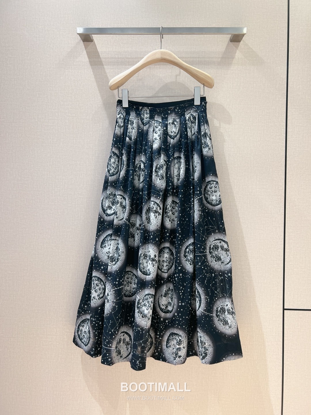 Dior Cosmic Print Skirt Cotton Black 디올 코스믹 프린트 스커트 코튼 블랙 4