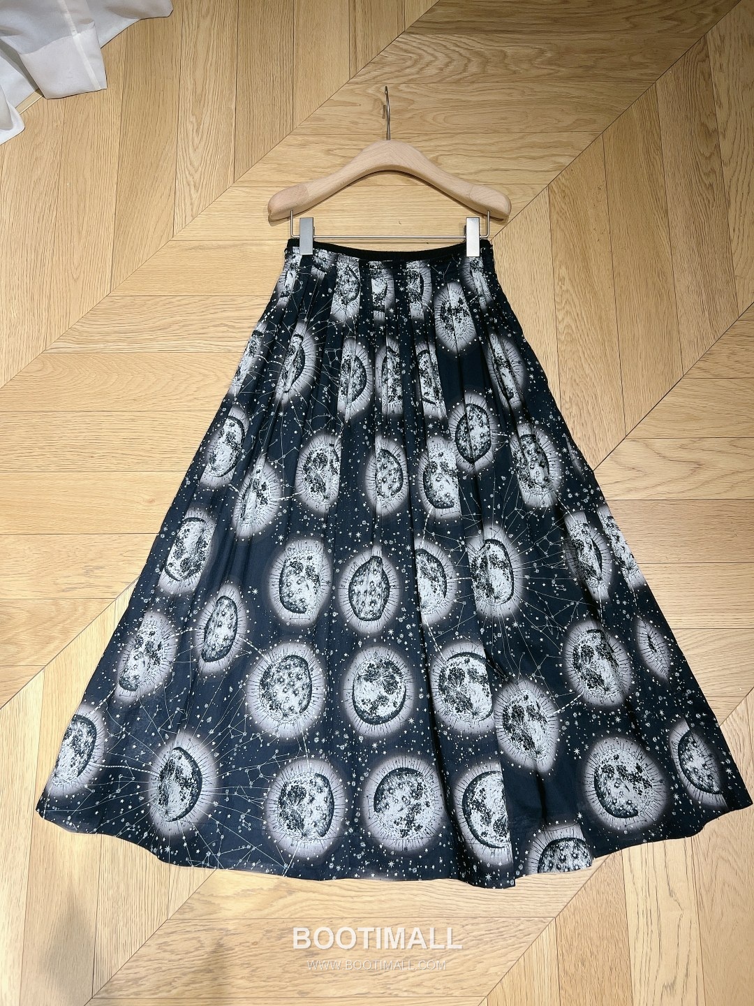 Dior Cosmic Print Skirt Cotton Black 디올 코스믹 프린트 스커트 코튼 블랙 7