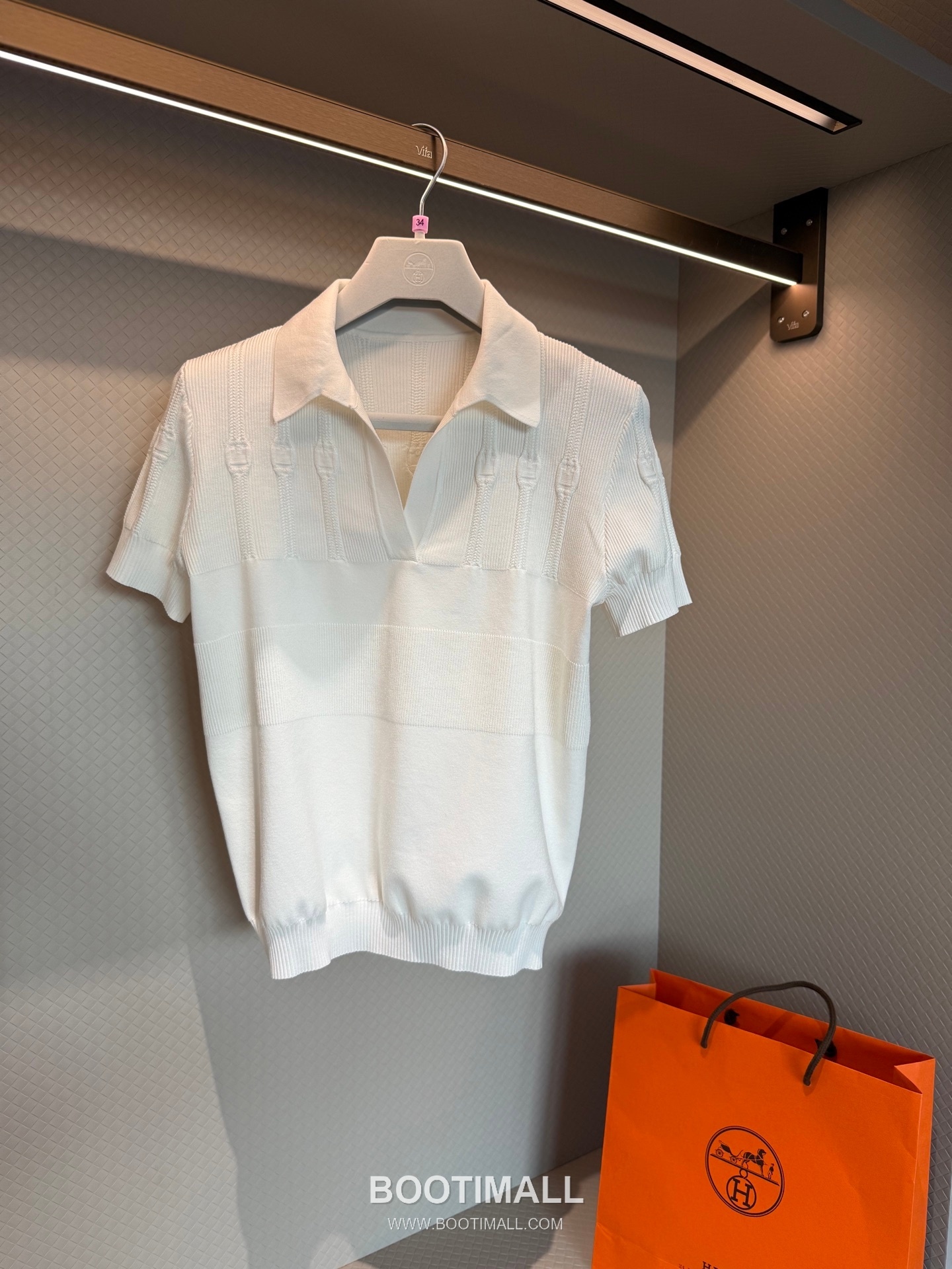 Hermes 에르메스 V-Neck Knit Polo Silk Cotton Blend White Short Sleeve Top 브이넥 니트 폴로 실크 코튼 블렌드 화이트 반소매 톱 1
