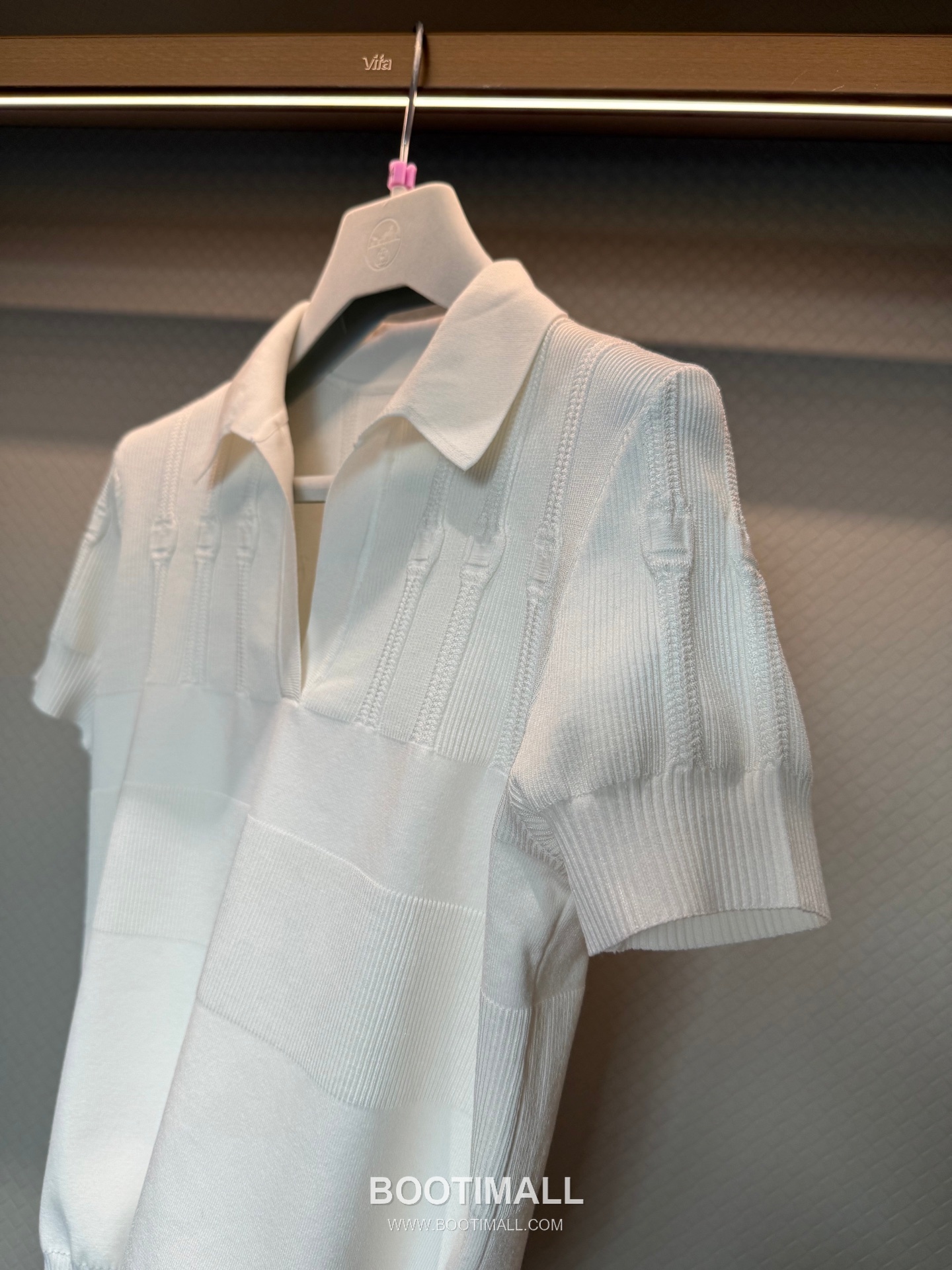 Hermes 에르메스 V-Neck Knit Polo Silk Cotton Blend White Short Sleeve Top 브이넥 니트 폴로 실크 코튼 블렌드 화이트 반소매 톱 4