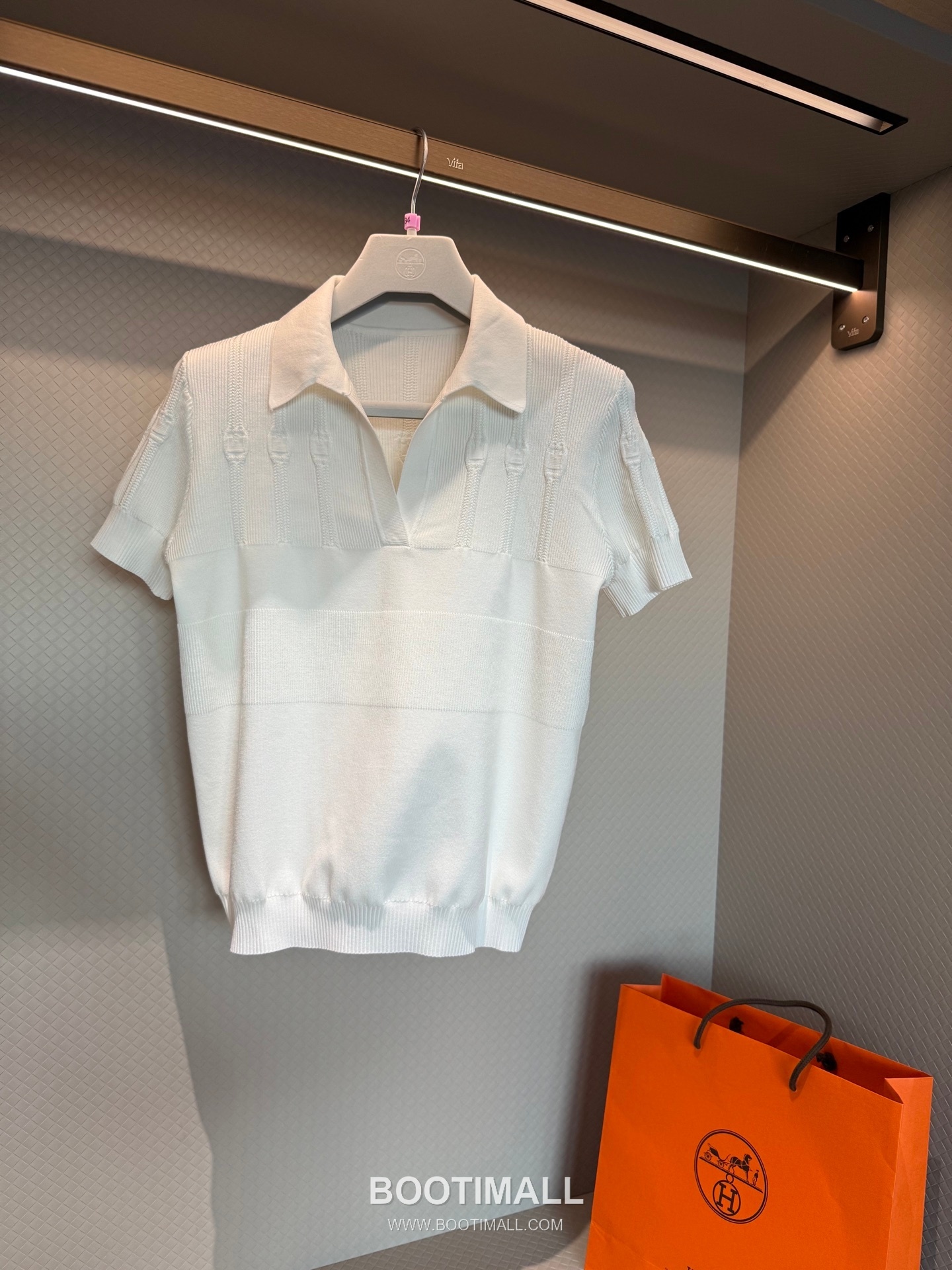 Hermes 에르메스 V-Neck Knit Polo Silk Cotton Blend White Short Sleeve Top 브이넥 니트 폴로 실크 코튼 블렌드 화이트 반소매 톱 5