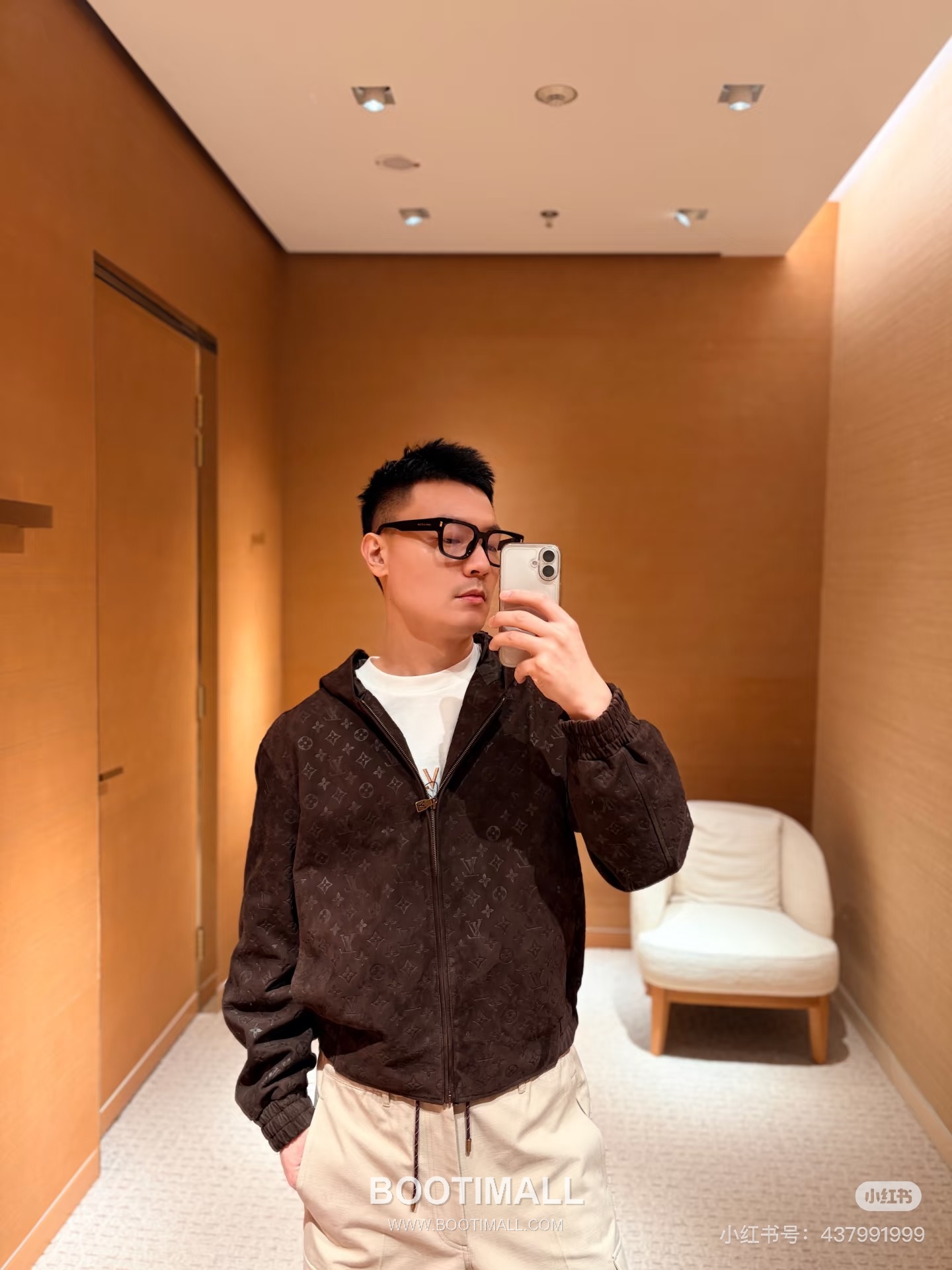 Louis Vuitton Monogram Suede Hooded Suede Brown Jacket 루이비통 모노그램 스웨이드 후드 스웨이드 브라운 자켓 1
