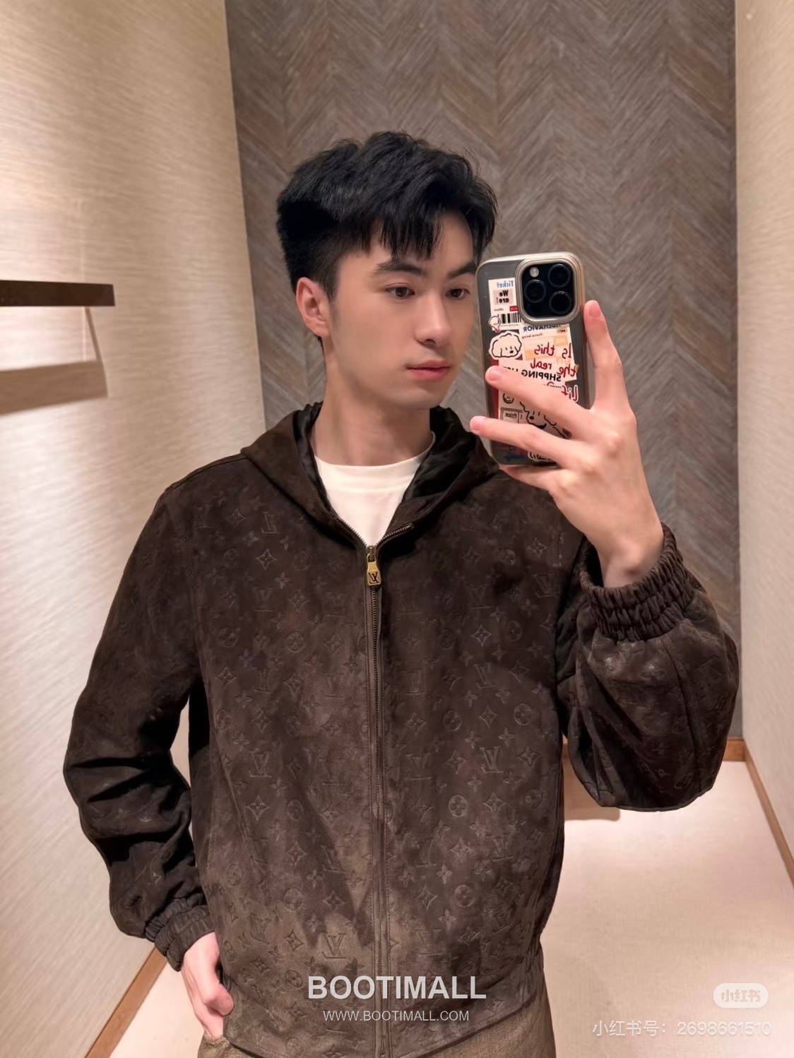 Louis Vuitton Monogram Suede Hooded Suede Brown Jacket 루이비통 모노그램 스웨이드 후드 스웨이드 브라운 자켓 2