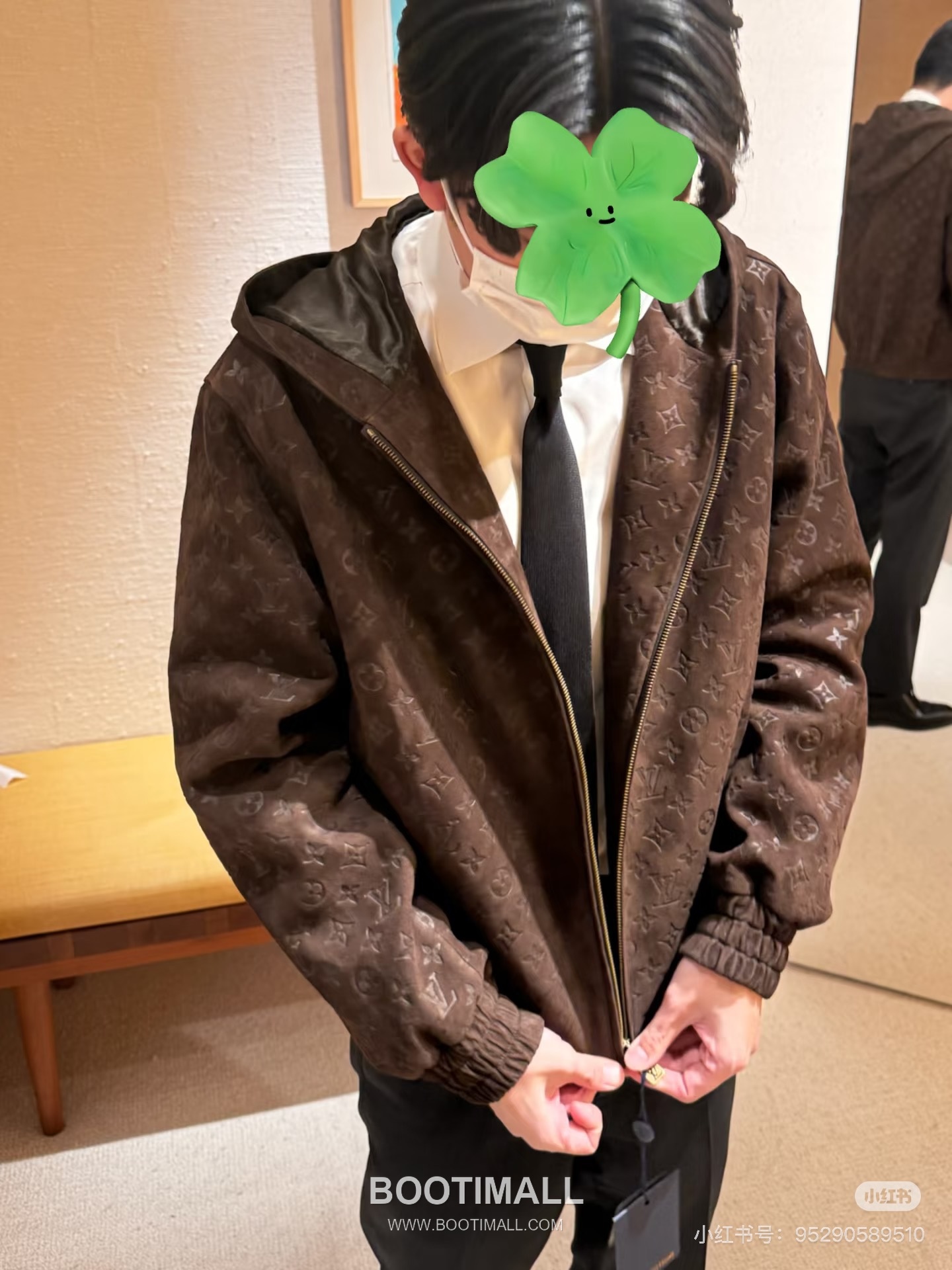 Louis Vuitton Monogram Suede Hooded Suede Brown Jacket 루이비통 모노그램 스웨이드 후드 스웨이드 브라운 자켓 3