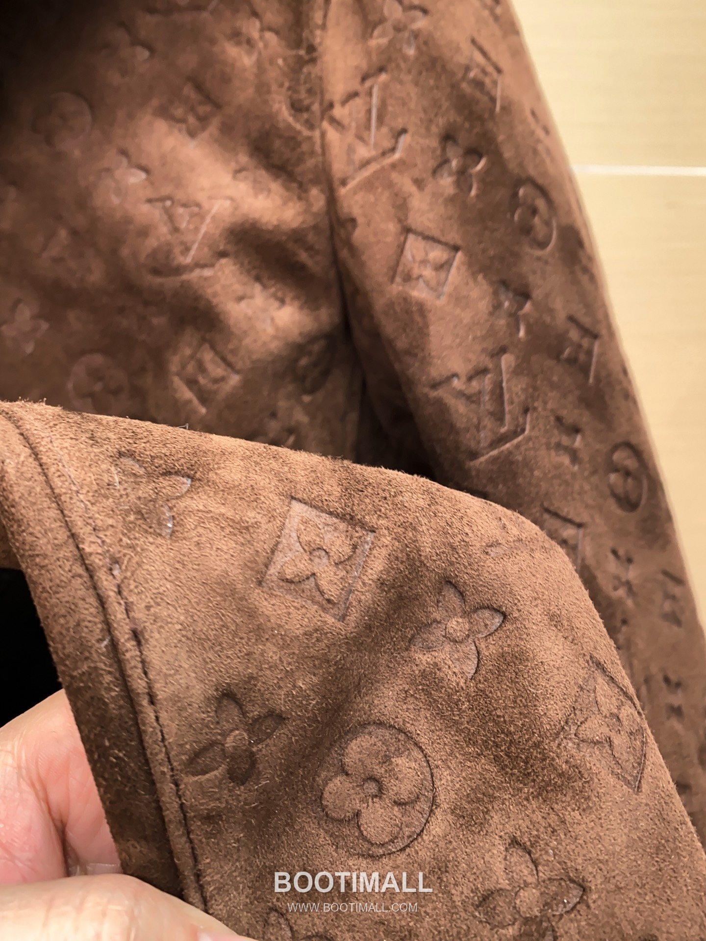 Louis Vuitton Monogram Suede Hooded Suede Brown Jacket 루이비통 모노그램 스웨이드 후드 스웨이드 브라운 자켓 13