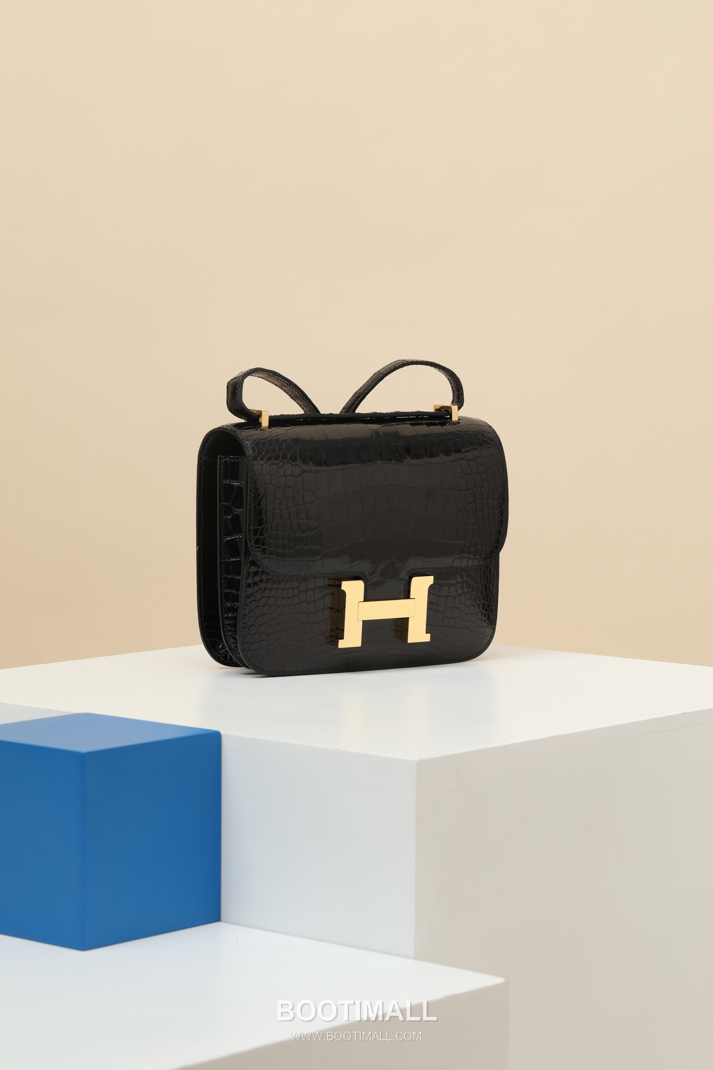 Hermes Constance 19 Shiny Crocodile Shiny American Crocodile Leather Black Shoulder Bag 에르메스 콘스탄스 19 샤이니 크로커다일 샤이니 아메리칸 크로커다일 가죽 블랙 숄더백 19cm 2