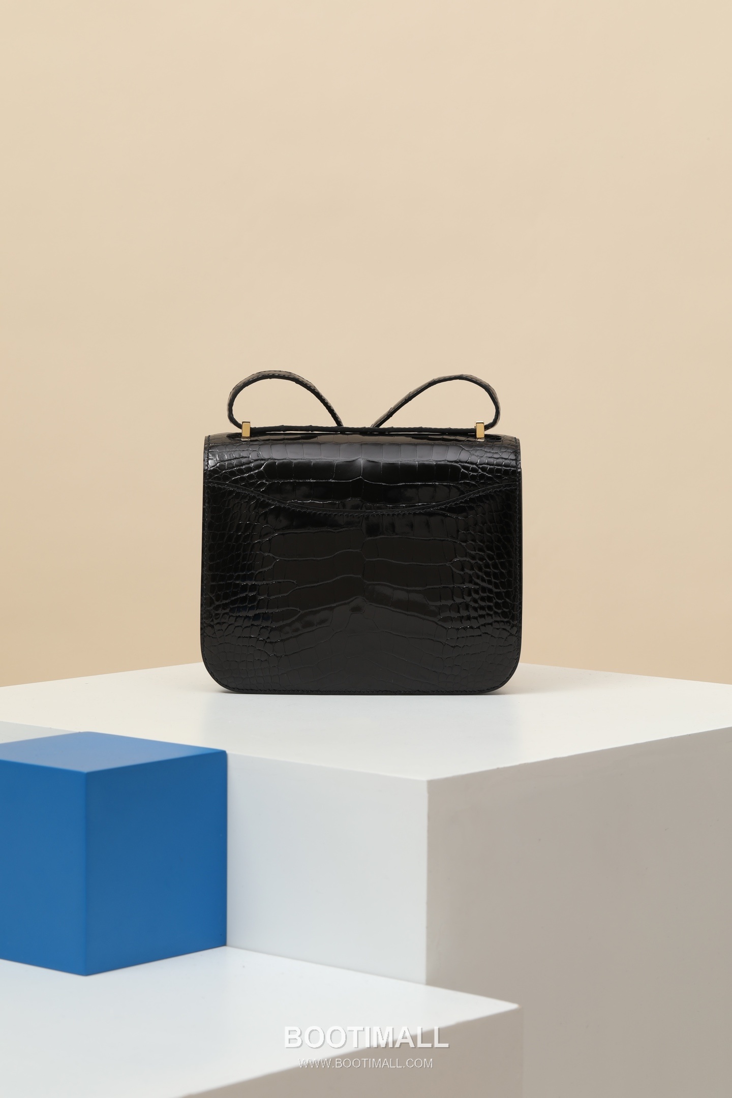 Hermes Constance 19 Shiny Crocodile Shiny American Crocodile Leather Black Shoulder Bag 에르메스 콘스탄스 19 샤이니 크로커다일 샤이니 아메리칸 크로커다일 가죽 블랙 숄더백 19cm 3