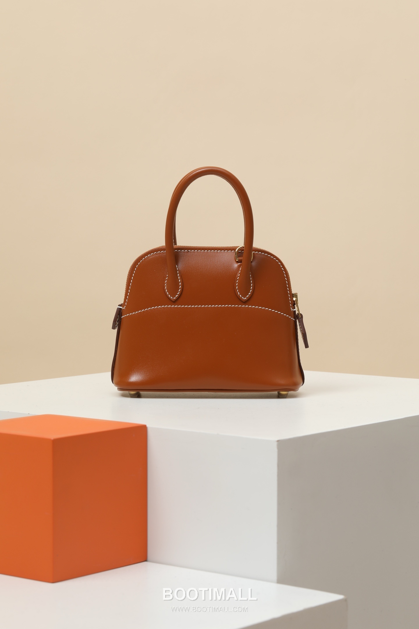 Hermes Box Mini Crossbody Box Calf Leather Brown Crossbody Bag 에르메스 박스 미니 크로스백 박스 카프 레더 브라운 15cm 3