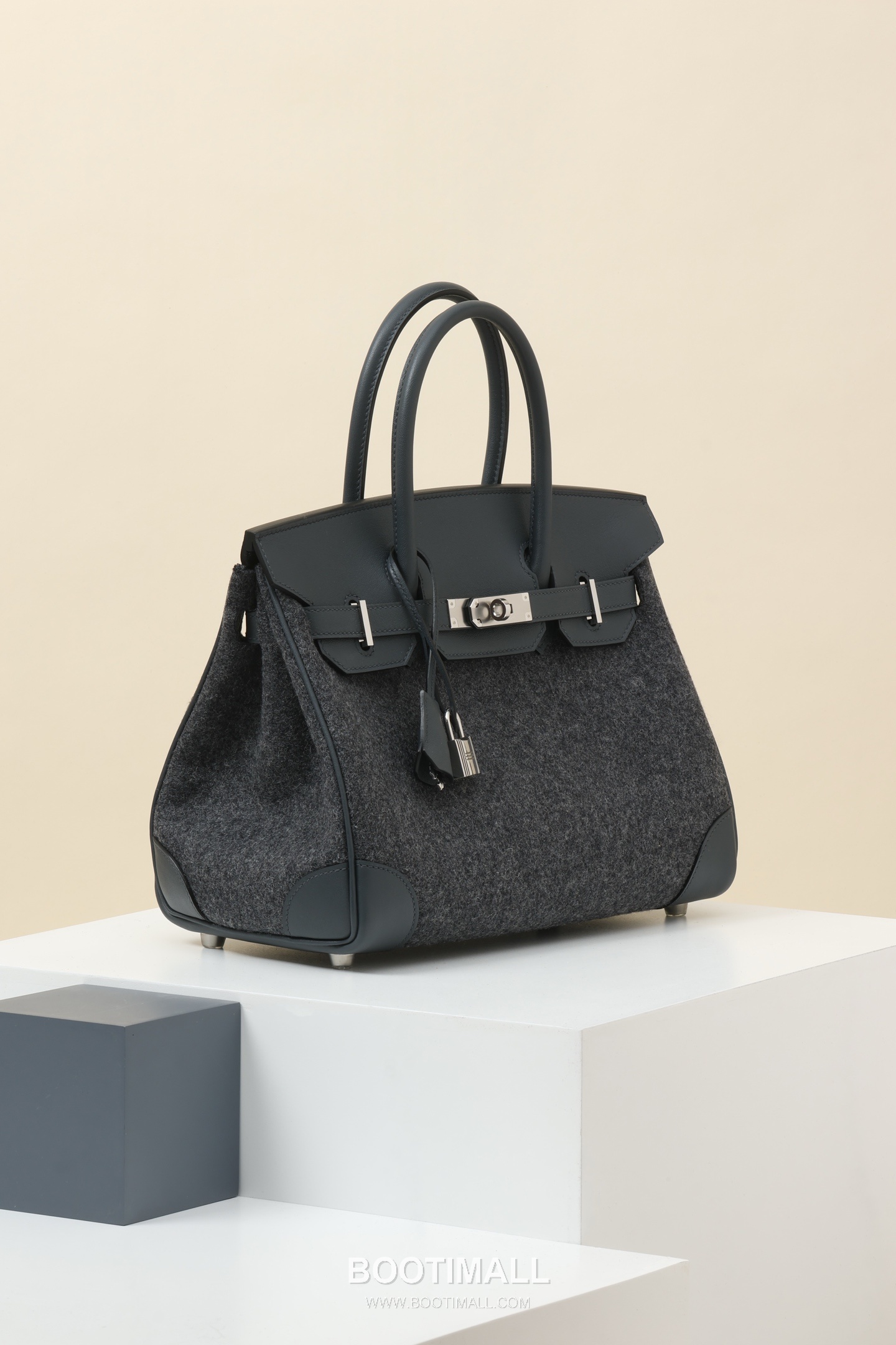 Hermes Birkin 30 Swift Felt Swift Calfskin and Felt Gray Top Handle Bag 에르메스 버킨 30 스위프트 펠트 스위프트 송아지가죽과 펠트 그레이 탑핸들백 30cm 2