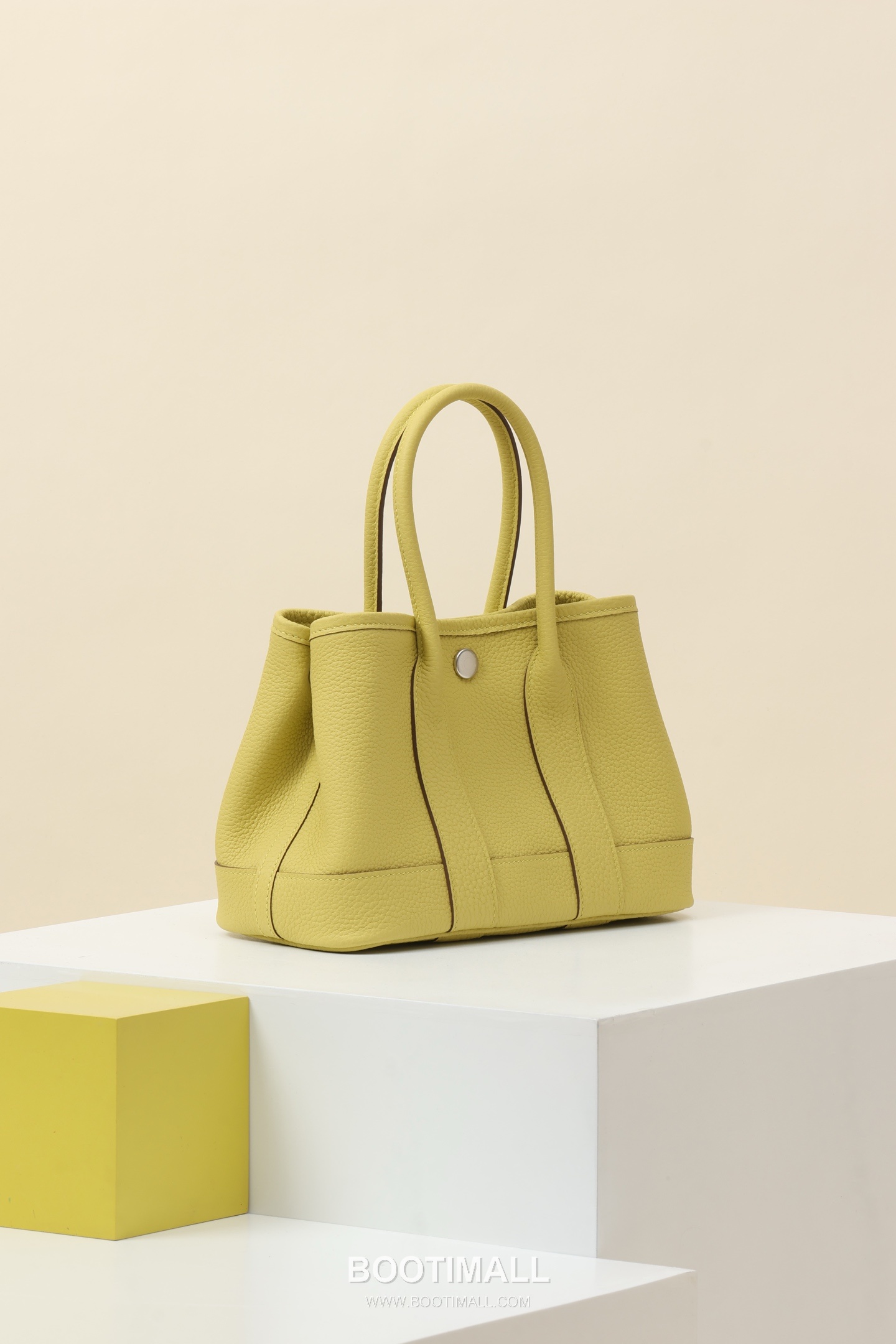 Hermes HY23 Togo Top Handle Togo Leather Yellow Handbag 에르메스 HY23 토고 탑핸들 토고 레더 옐로우 핸드백 23cm 2