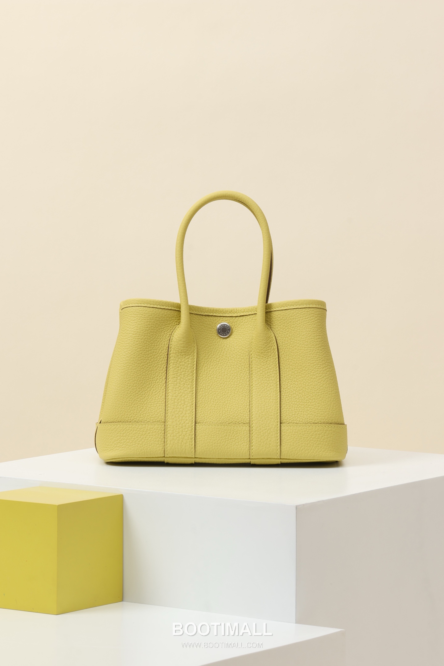 Hermes HY23 Togo Top Handle Togo Leather Yellow Handbag 에르메스 HY23 토고 탑핸들 토고 레더 옐로우 핸드백 23cm 3