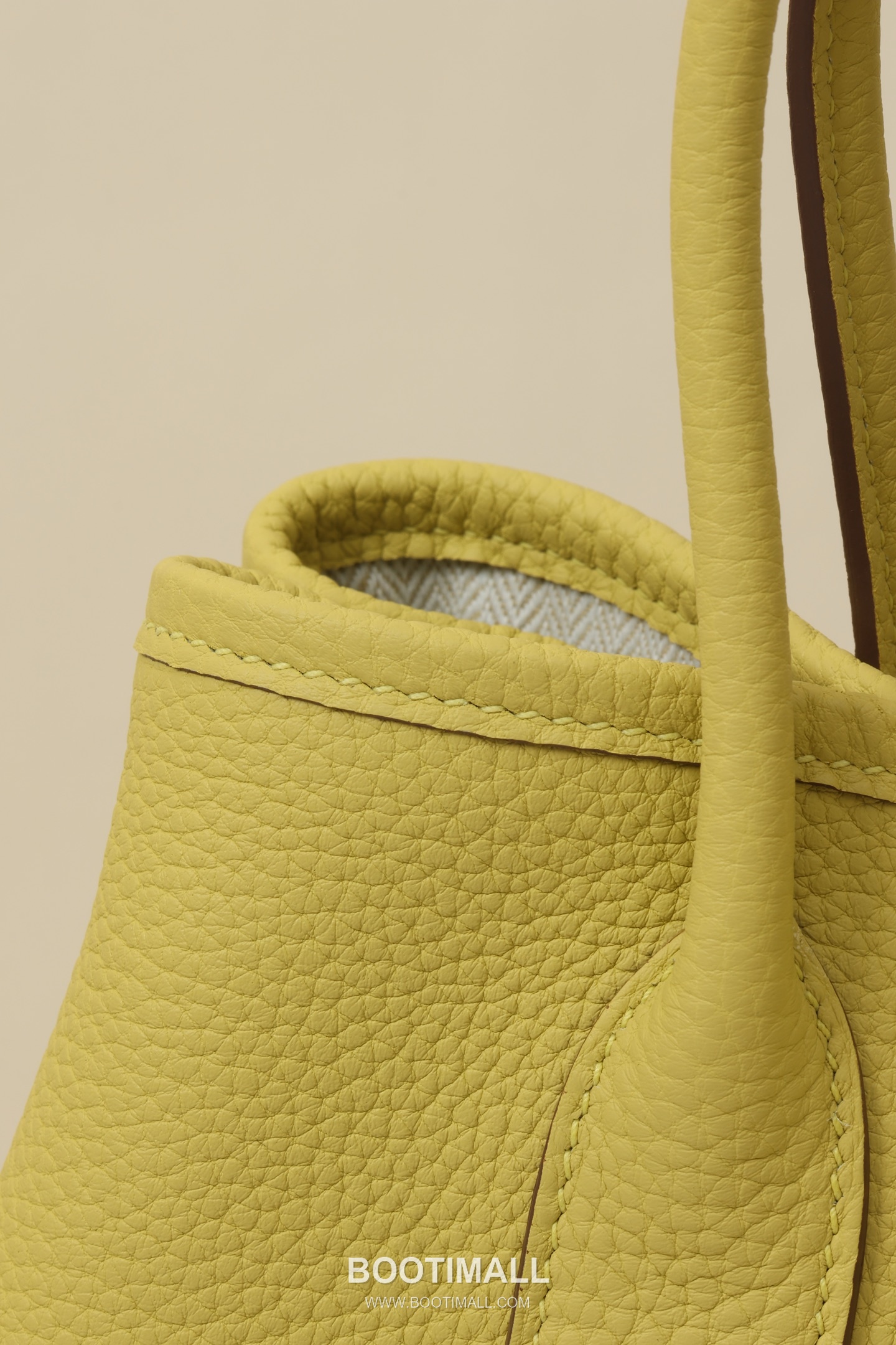 Hermes HY23 Togo Top Handle Togo Leather Yellow Handbag 에르메스 HY23 토고 탑핸들 토고 레더 옐로우 핸드백 23cm 4