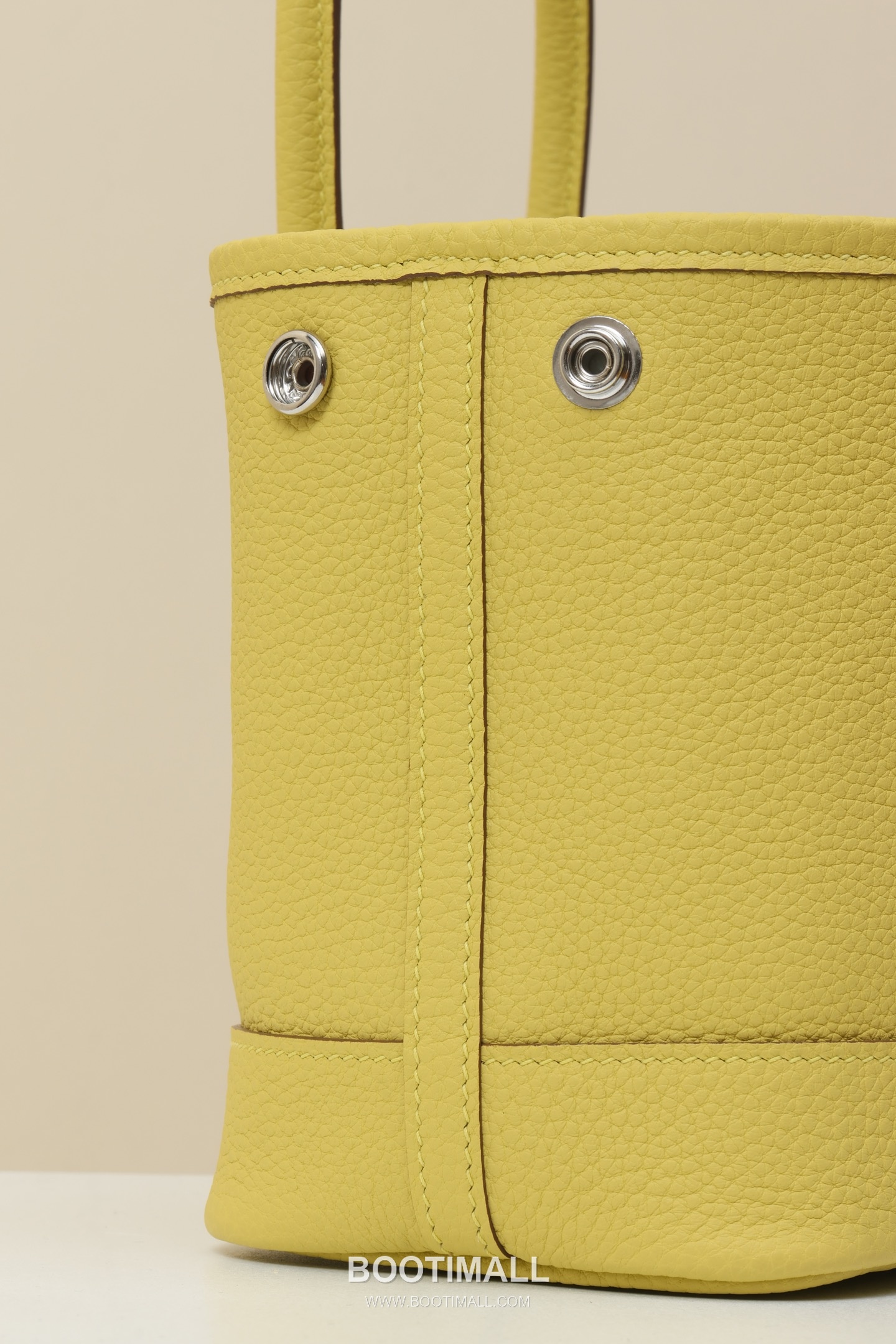 Hermes HY23 Togo Top Handle Togo Leather Yellow Handbag 에르메스 HY23 토고 탑핸들 토고 레더 옐로우 핸드백 23cm 5