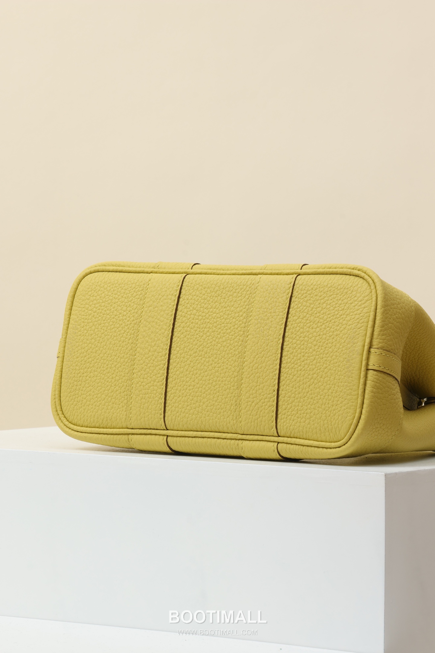 Hermes HY23 Togo Top Handle Togo Leather Yellow Handbag 에르메스 HY23 토고 탑핸들 토고 레더 옐로우 핸드백 23cm 6