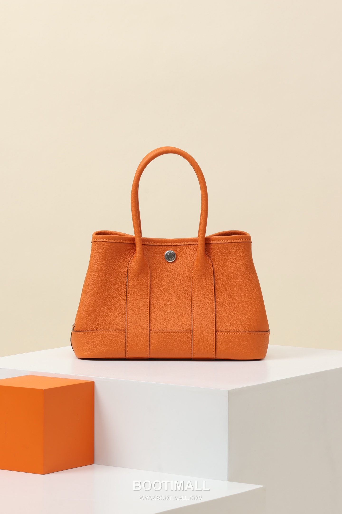 Hermes HY23 Togo Top Handle Togo Leather Orange Top Handle Bag 에르메스 HY23 토고 탑핸들 토고 레더 오렌지 탑핸들백 23cm 1
