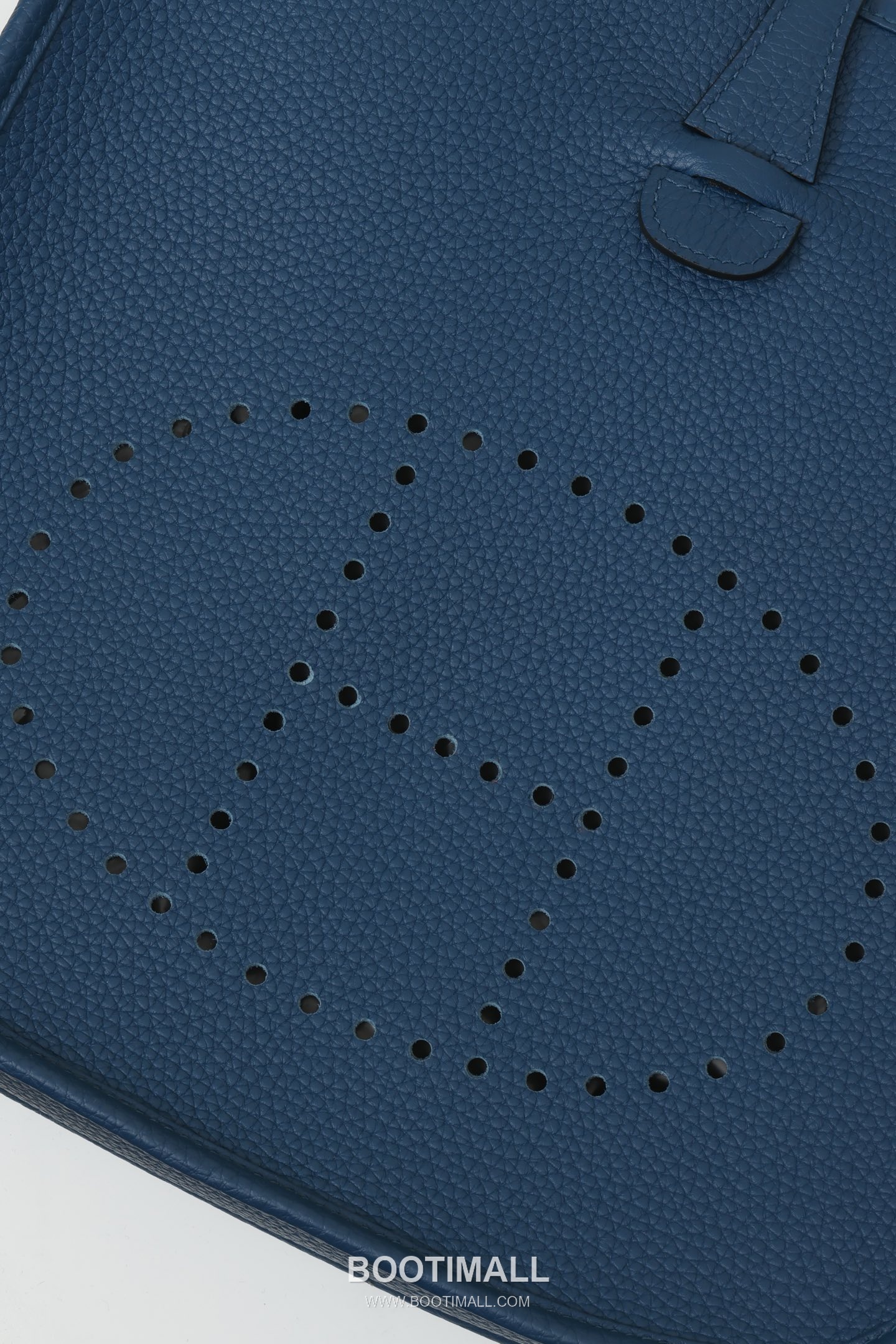 Hermes Clemence Crossbody Clemence Calfskin Blue Crossbody Bag 에르메스 클레망스 크로스바디 클레망스 송아지가죽 블루 크로스백 30cm 5