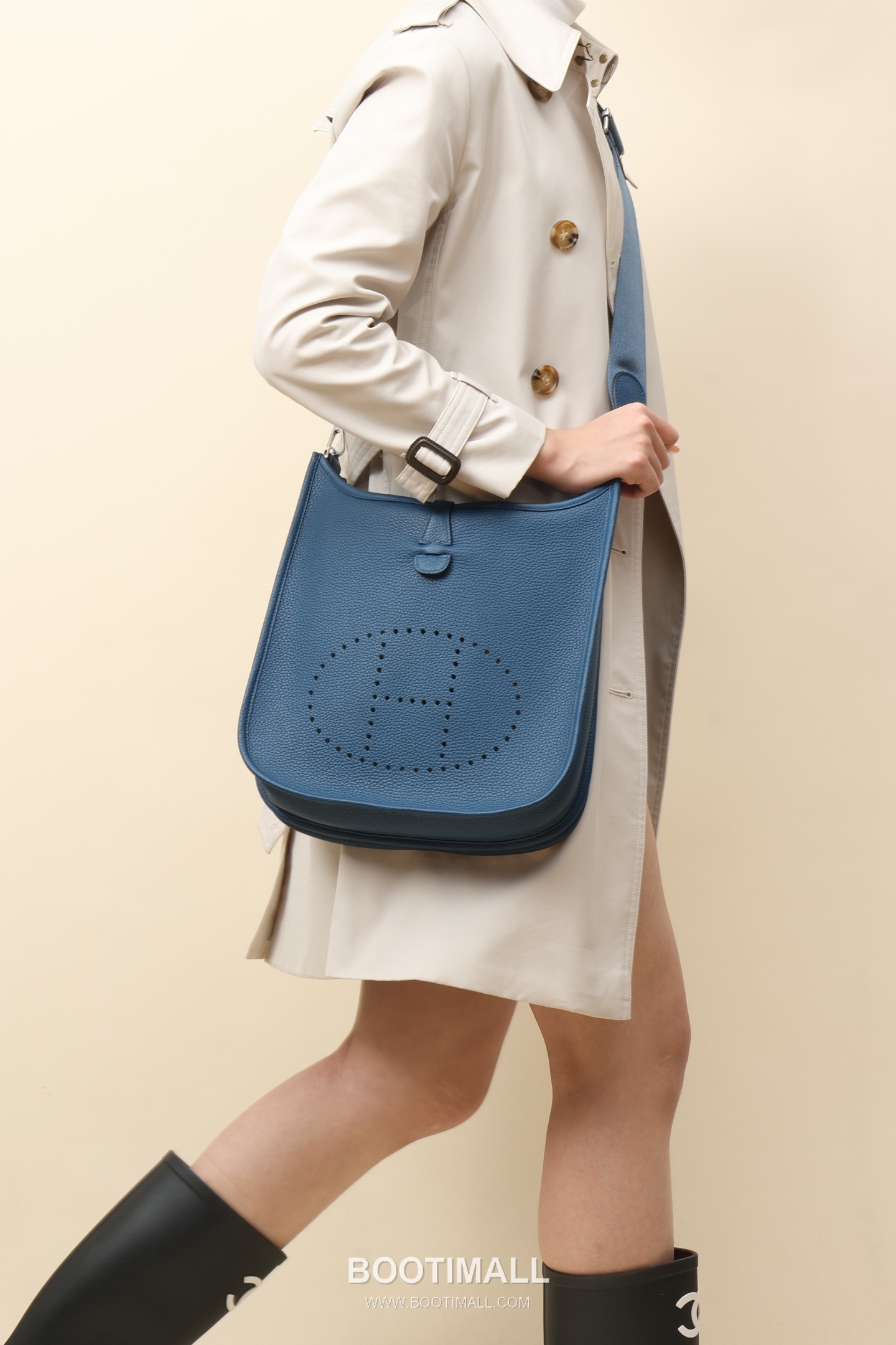 Hermes Clemence Crossbody Clemence Calfskin Blue Crossbody Bag 에르메스 클레망스 크로스바디 클레망스 송아지가죽 블루 크로스백 30cm 9