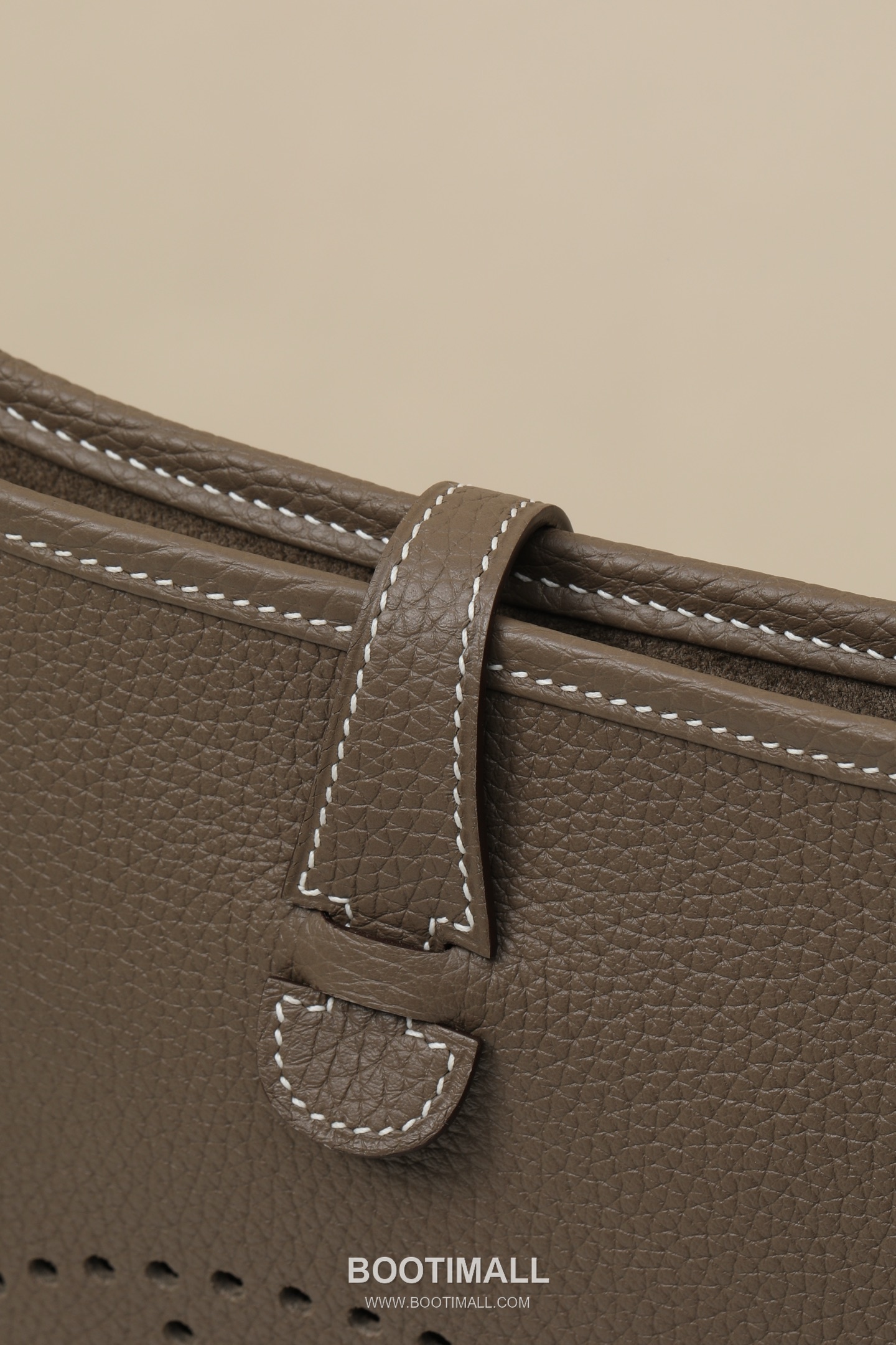 Hermes Clemence Crossbody 23 Clemence Calfskin Etoupe Crossbody Bag 에르메스 클레망스 크로스바디 23 클레망스 송아지가죽 에토프 크로스백 26cm 4