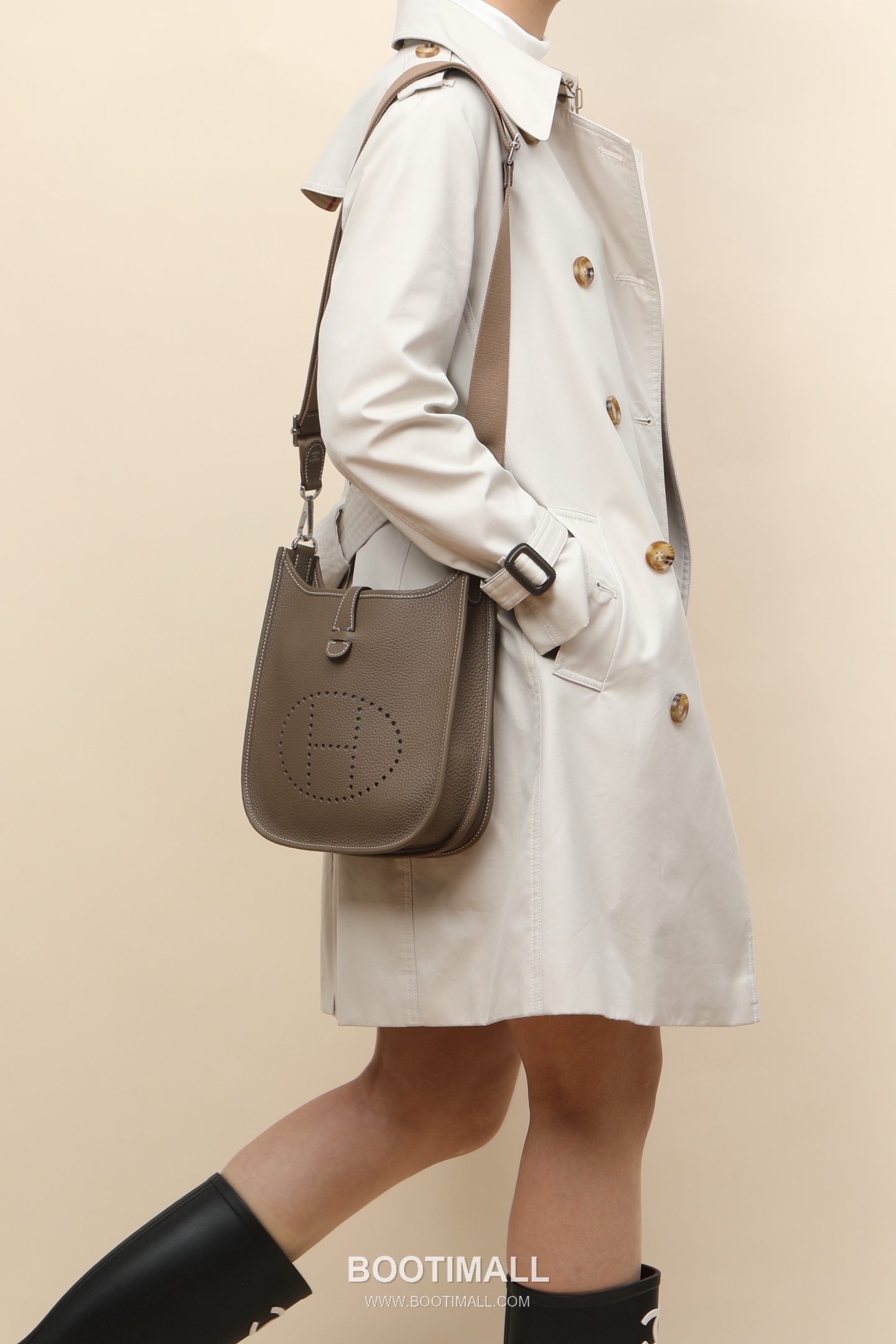 Hermes Clemence Crossbody 23 Clemence Calfskin Etoupe Crossbody Bag 에르메스 클레망스 크로스바디 23 클레망스 송아지가죽 에토프 크로스백 26cm 9