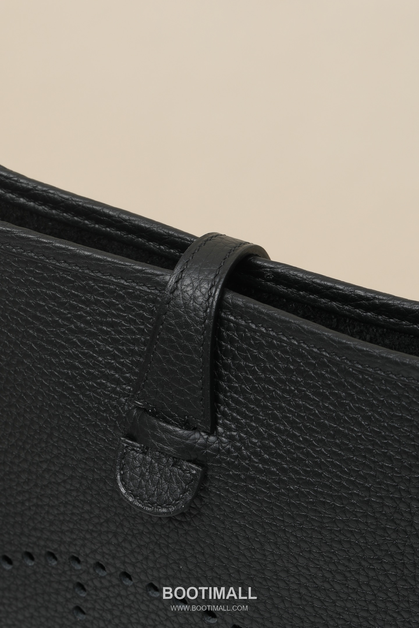 Hermes CK89 Clemence Crossbody Clemence Calfskin Black Crossbody Bag 에르메스 CK89 클레망스 크로스백 클레망스 송아지가죽 블랙 26cm 4
