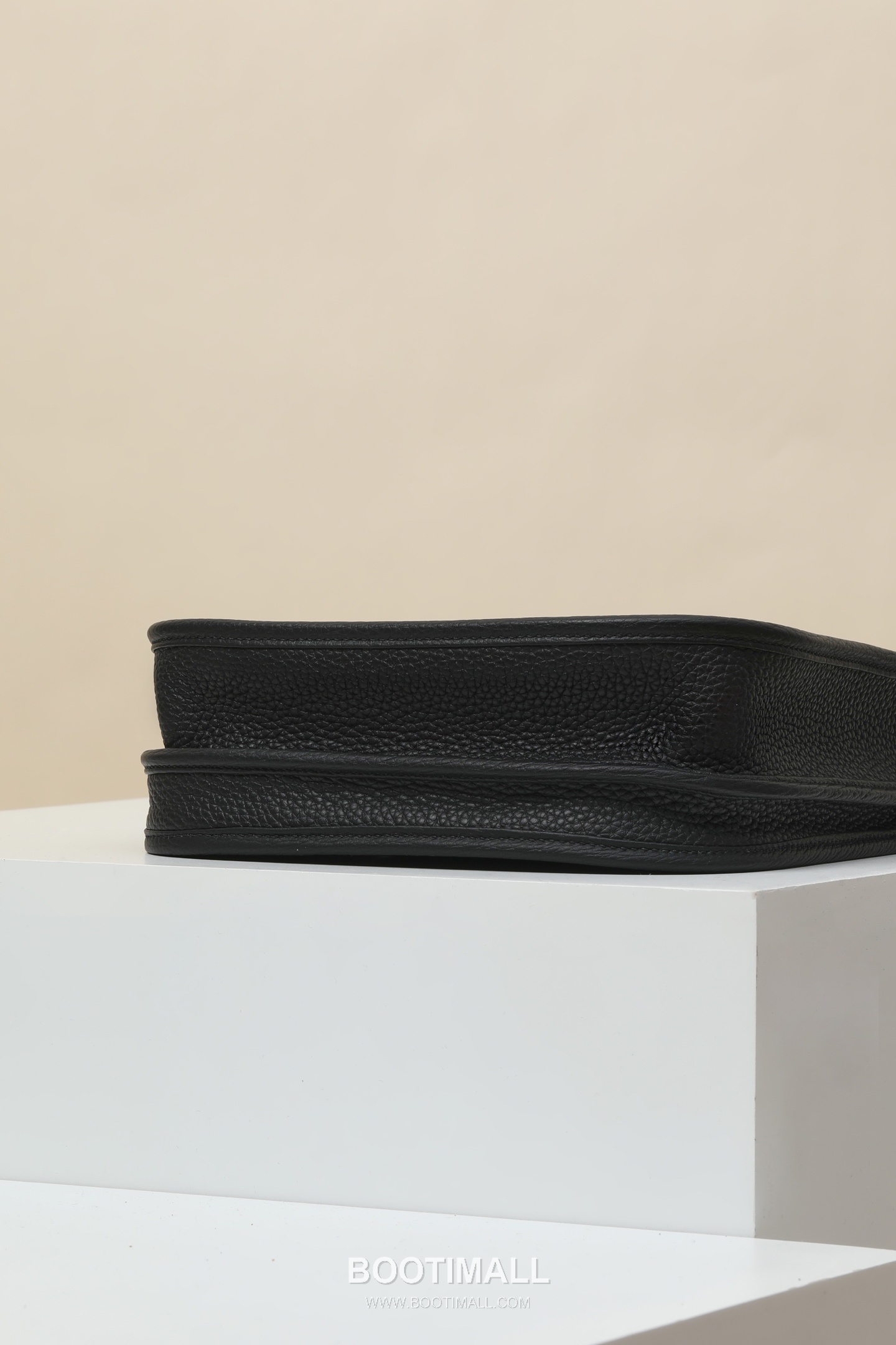 Hermes CK89 Clemence Crossbody Clemence Calfskin Black Crossbody Bag 에르메스 CK89 클레망스 크로스백 클레망스 송아지가죽 블랙 26cm 6