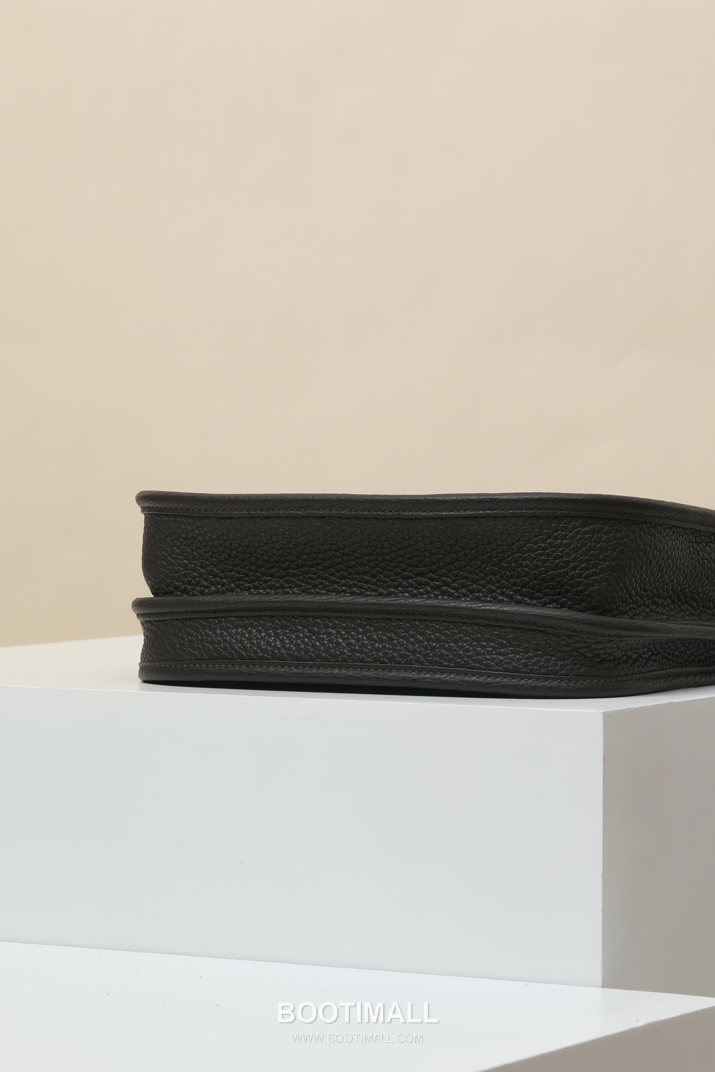 Hermes Ebony Clemence Crossbody Clemence Calfskin Brown Crossbody Bag 에르메스 우드 클레망스 크로스바디 클레망스 송아지가죽 브라운 크로스백 26cm 6