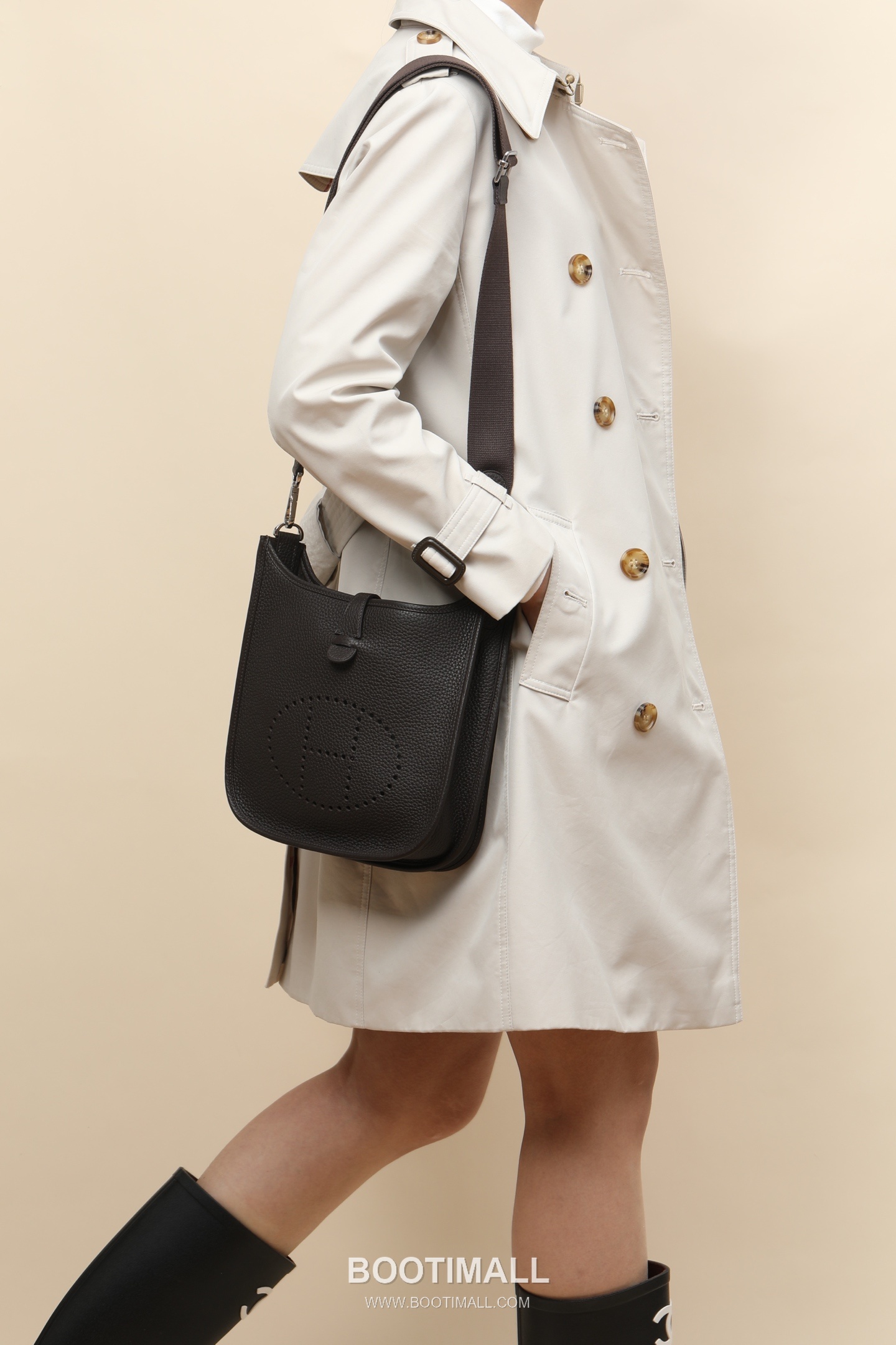 Hermes Ebony Clemence Crossbody Clemence Calfskin Brown Crossbody Bag 에르메스 우드 클레망스 크로스바디 클레망스 송아지가죽 브라운 크로스백 26cm 9