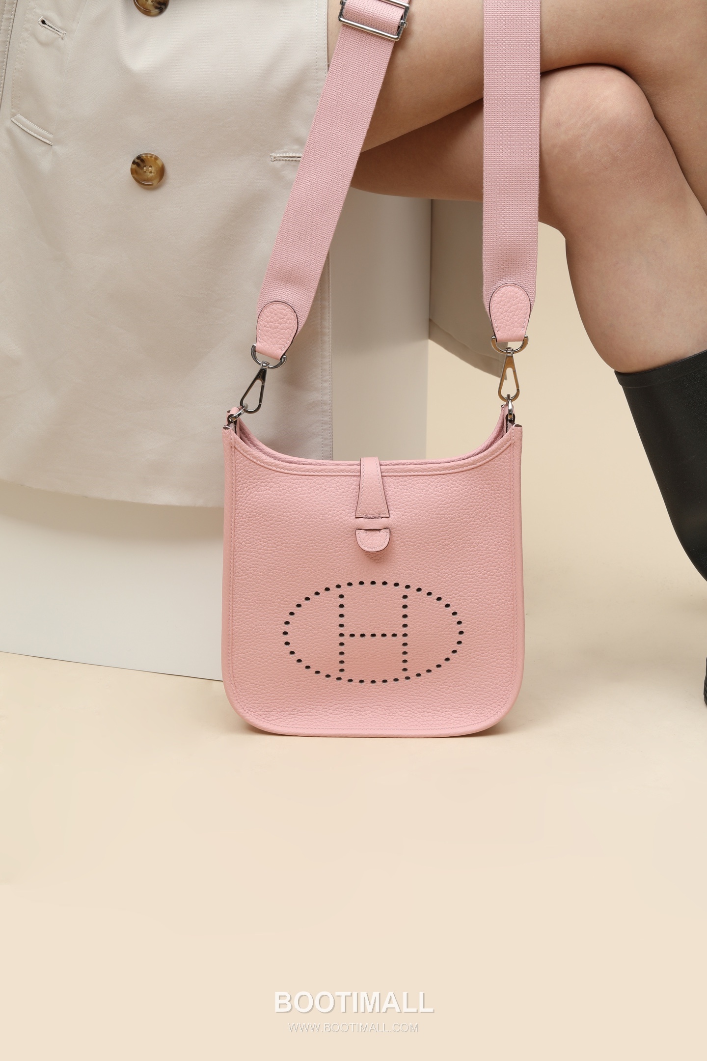 Hermes 3Q Sakura Clemence Crossbody Clemence Calfskin Pink Crossbody Bag 에르메스 3Q 사쿠라 클레망스 크로스백 클레망스 송아지가죽 핑크 26cm 8