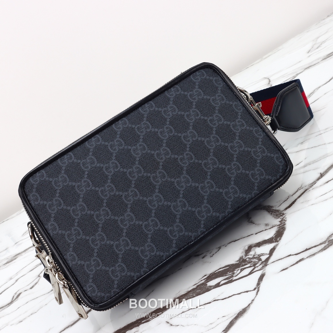 Gucci GG Supreme Camera GG Supreme Canvas Navy Crossbody Bag 구찌 GG 수프림 카메라 GG 수프림 캔버스 네이비 크로스백 22.5cm 8