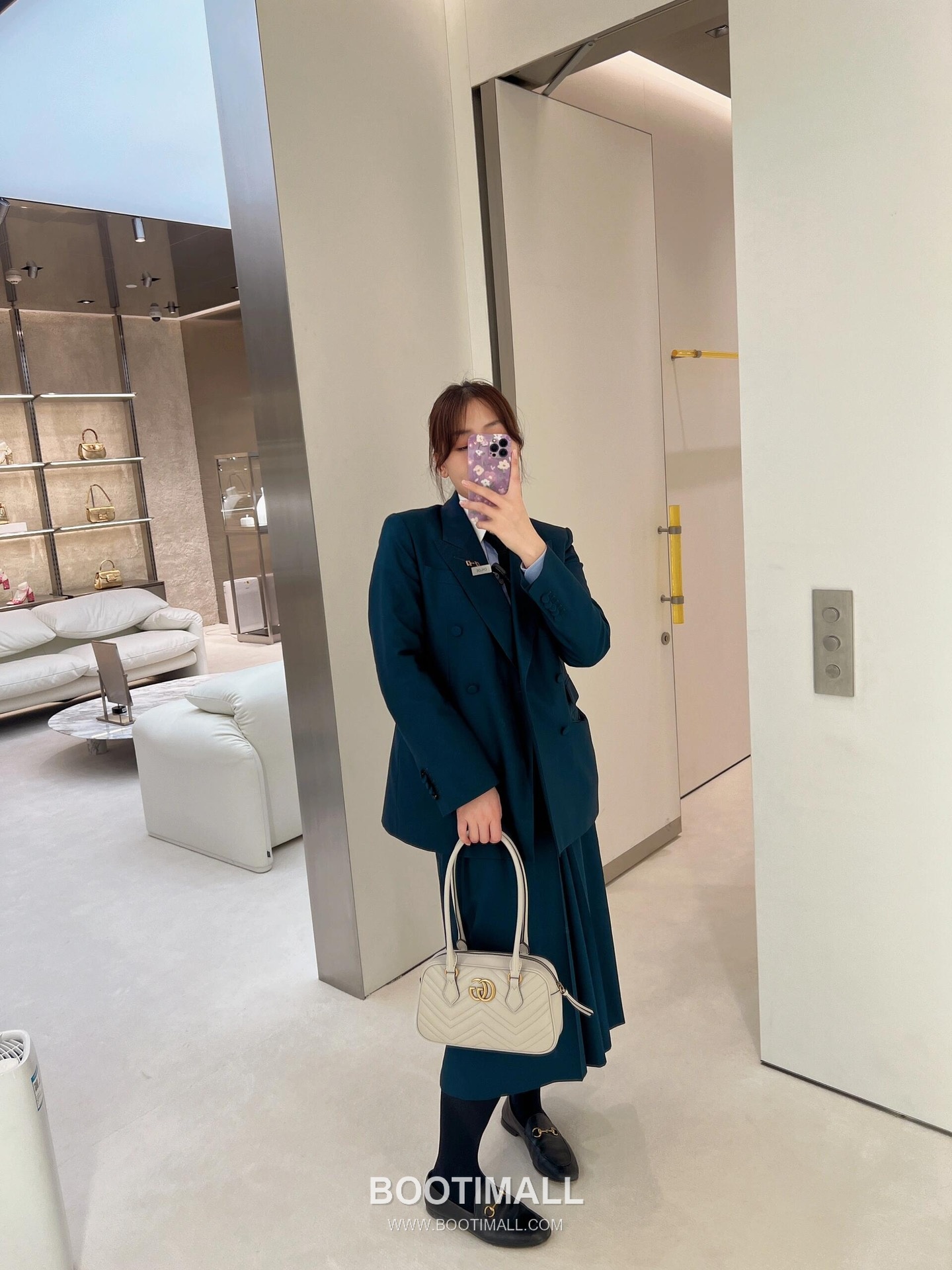 Gucci Matelassé Small Top Handle Chevron Calfskin Light Grey Shoulder Bag 구찌 마틀라세 스몰 탑핸들 쉐브론 카프스킨 라이트그레이 숄더백 25.5cm 2