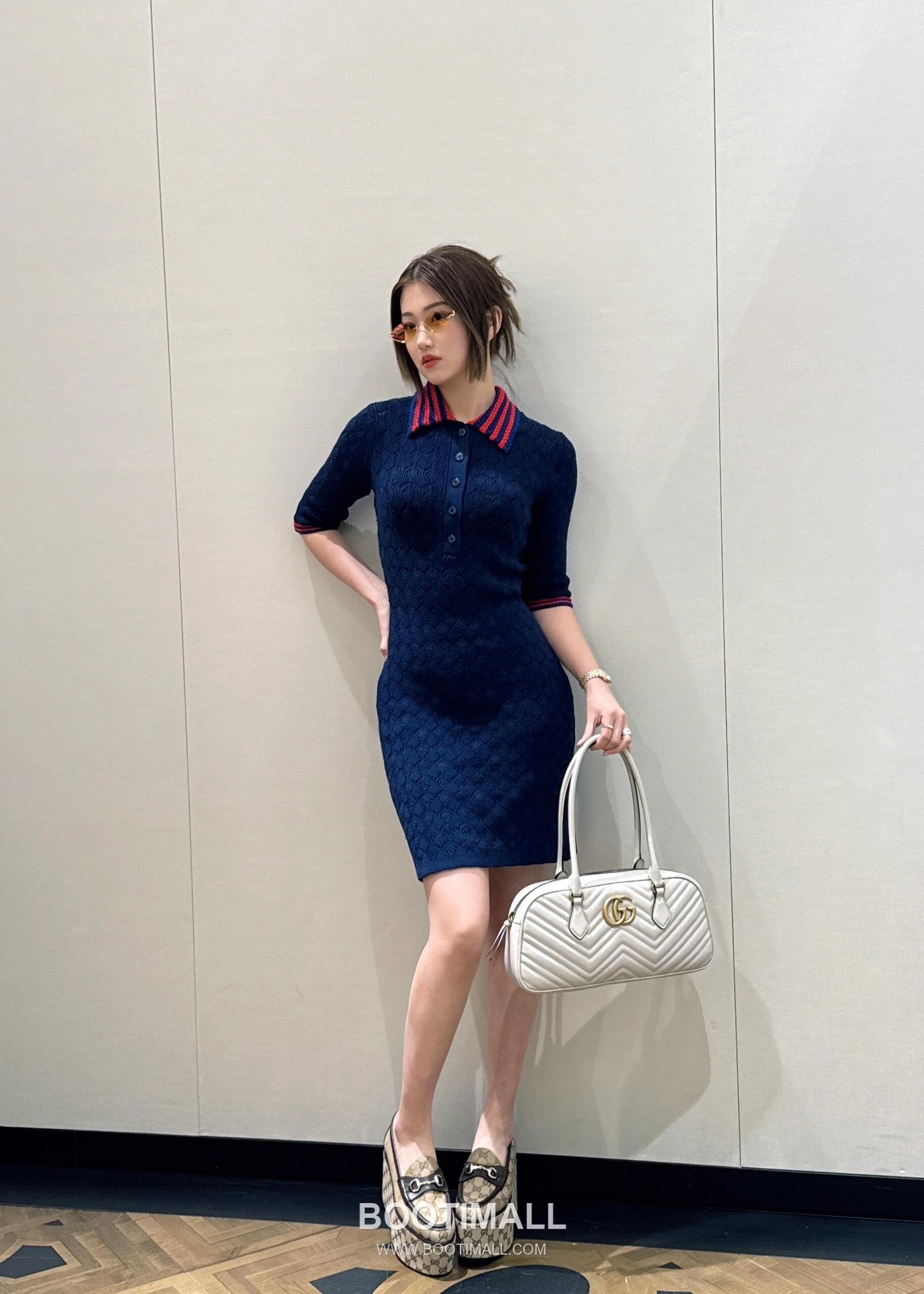 Gucci GG Marmont Chevron Matelassé Calfskin Light Grey Shoulder Bag 구찌 GG 마몬트 쉐브론 마틀라세 카프스킨 라이트그레이 숄더백 35.5cm 4