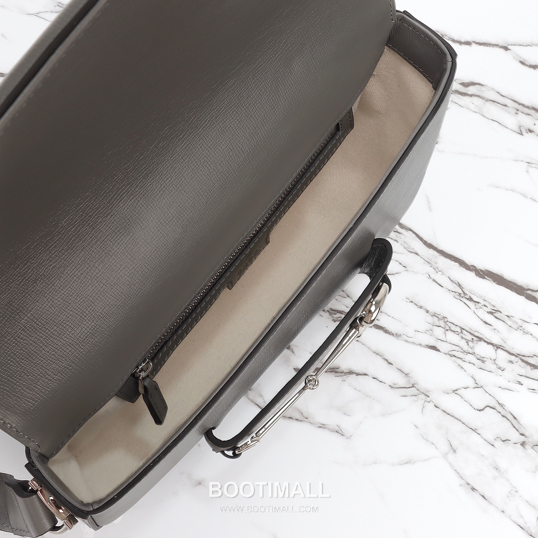 Gucci Folded Leather Clutch Calfskin Leather Gray Clutch Bag 구찌 폴디드 레더 클러치 카프스킨 레더 그레이 클러치백 26.5cm 9