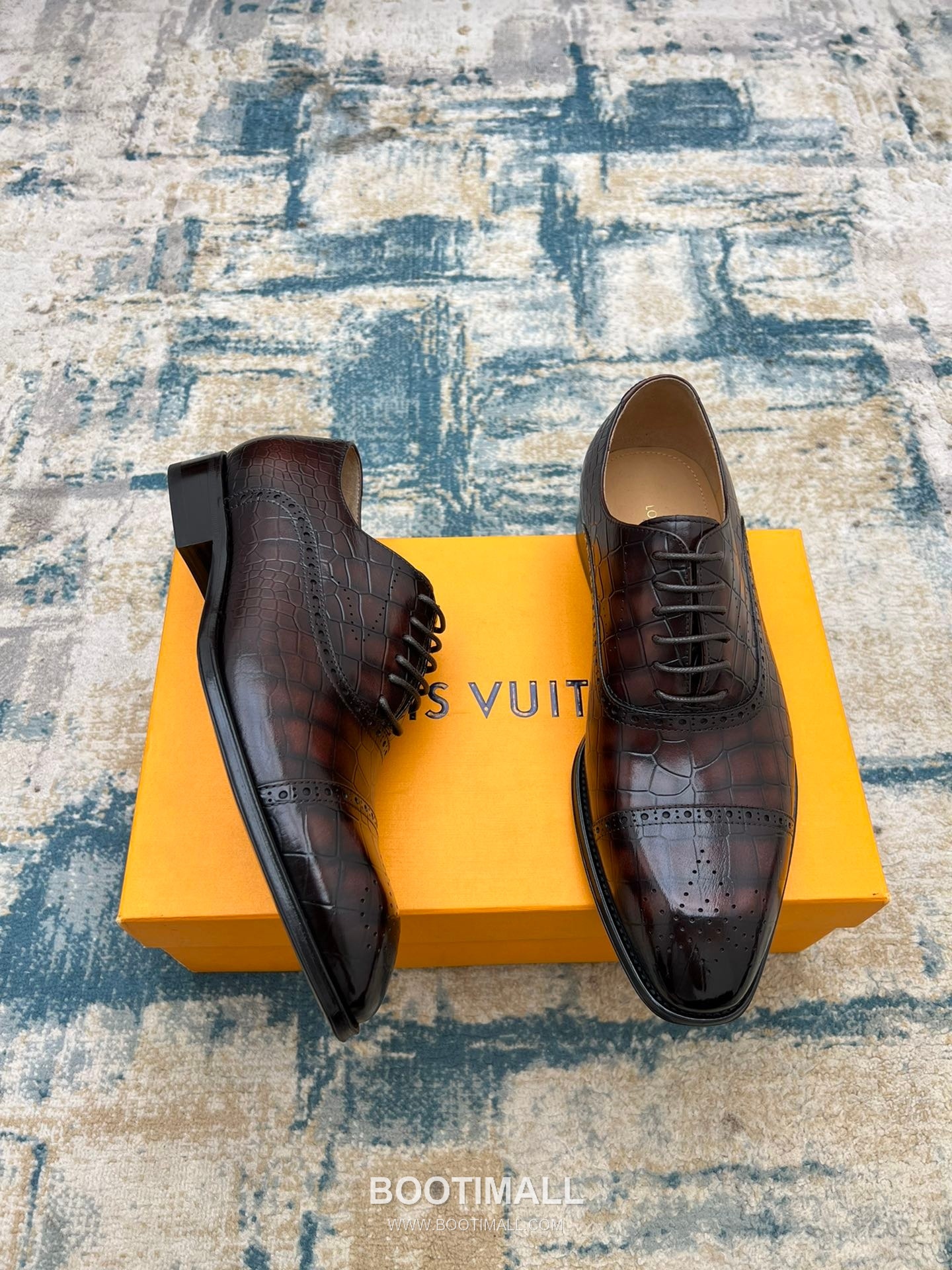 Louis Vuitton Hand-Polished Calfskin Derby Calfskin Leather Black Dress Shoes 루이비통 핸드폴리시 송아지가죽 더비 송아지가죽 블랙 드레스 슈즈 2