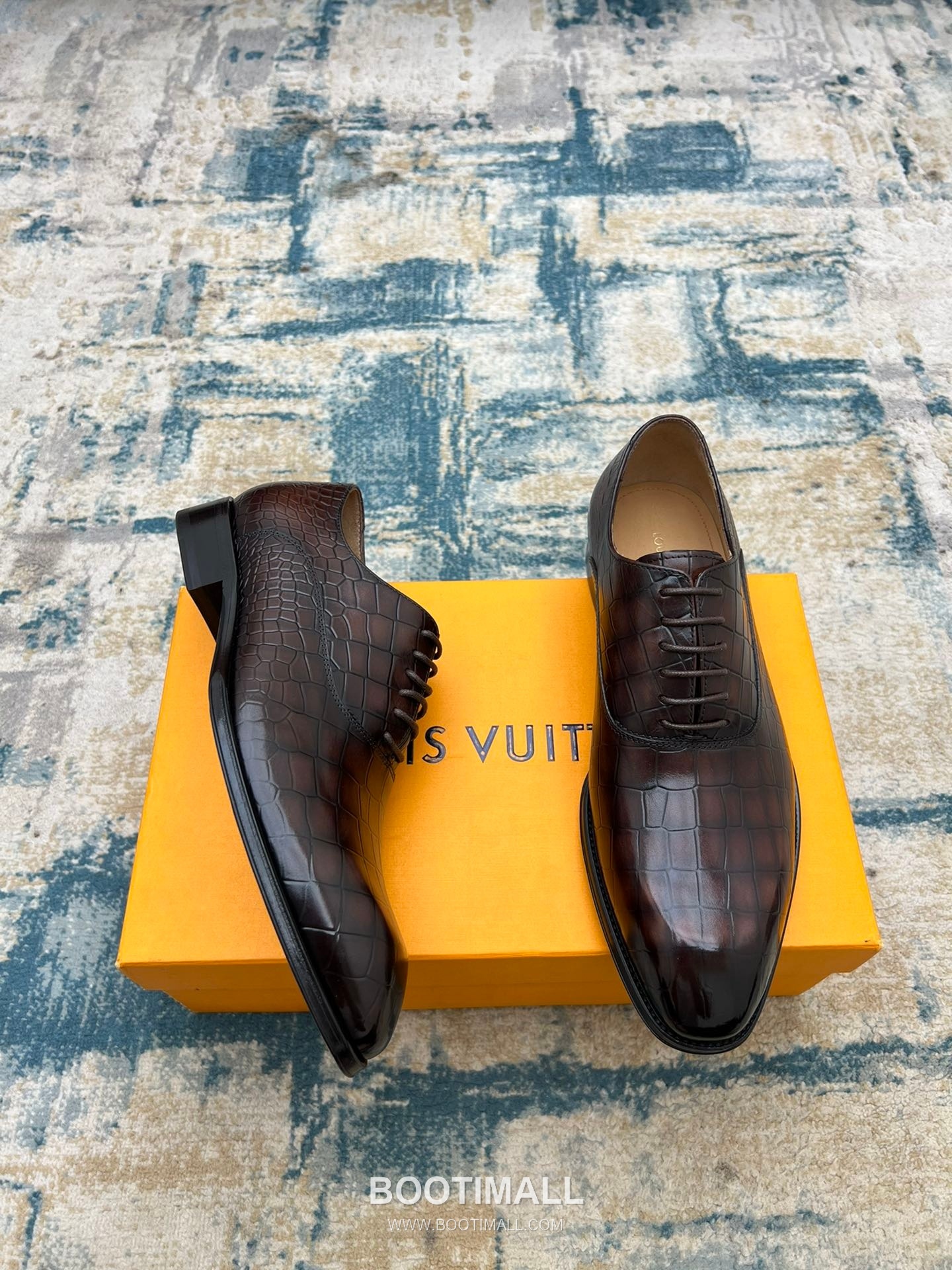 Louis Vuitton Hand-Polished Calfskin Derby Calfskin Leather Black Dress Shoes 루이비통 핸드폴리시 송아지가죽 더비 송아지가죽 블랙 드레스 슈즈 2