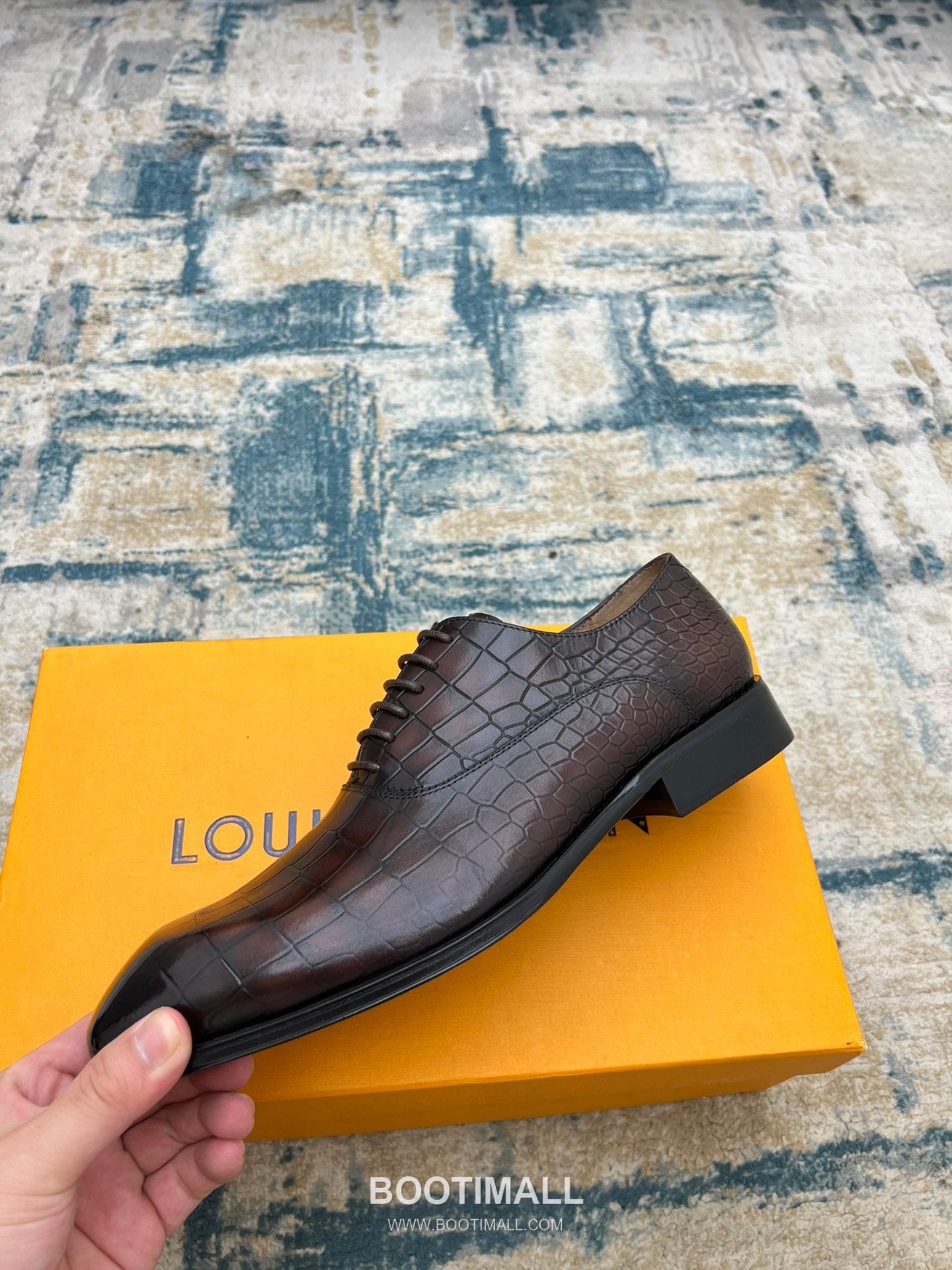 Louis Vuitton Hand-Polished Calfskin Derby Calfskin Leather Black Dress Shoes 루이비통 핸드폴리시 송아지가죽 더비 송아지가죽 블랙 드레스 슈즈 3