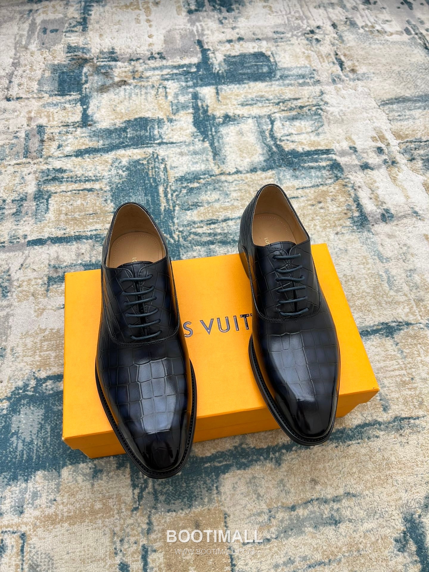 Louis Vuitton Hand-Polished Calfskin Derby Calfskin Leather Black Dress Shoes 루이비통 핸드폴리시 송아지가죽 더비 송아지가죽 블랙 드레스 슈즈 1