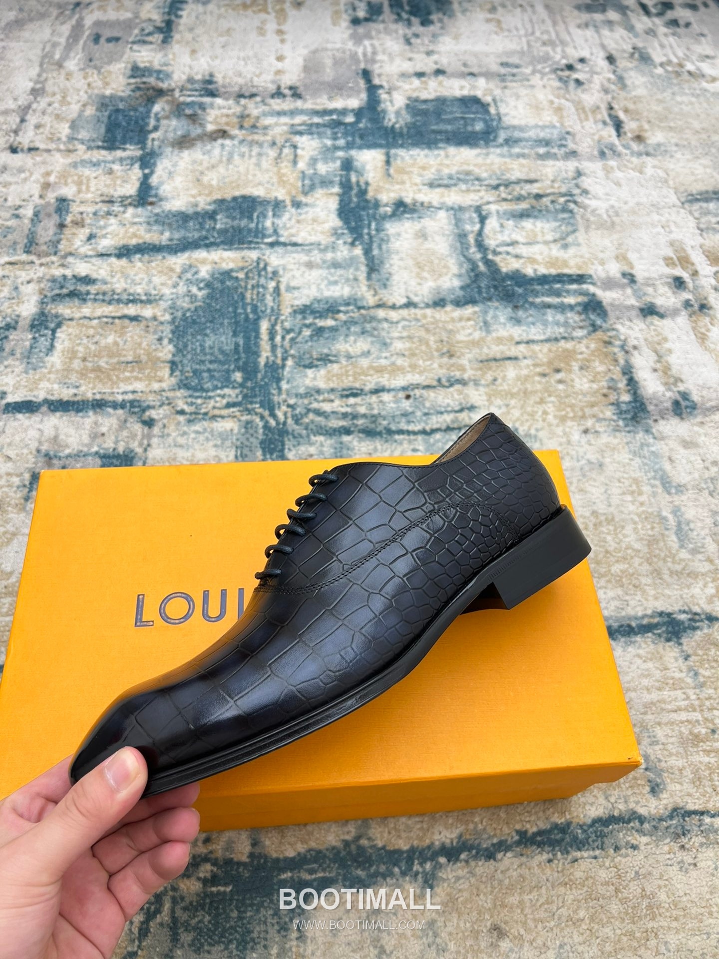 Louis Vuitton Hand-Polished Calfskin Derby Calfskin Leather Black Dress Shoes 루이비통 핸드폴리시 송아지가죽 더비 송아지가죽 블랙 드레스 슈즈 3