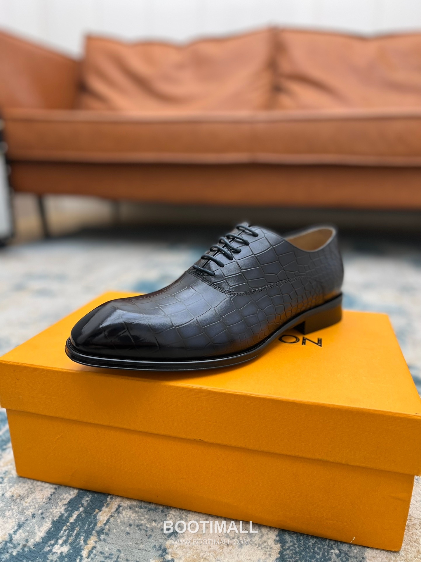 Louis Vuitton Hand-Polished Calfskin Derby Calfskin Leather Black Dress Shoes 루이비통 핸드폴리시 송아지가죽 더비 송아지가죽 블랙 드레스 슈즈 4